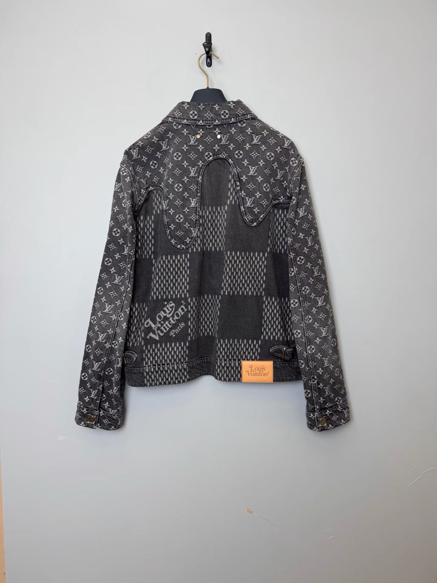 Louis Vuitton Louis Vuitton x Nigo Monogram Spliced Denim Jacket K36 Size US M / EU 48-50 / 2 - 2 Thumbnail