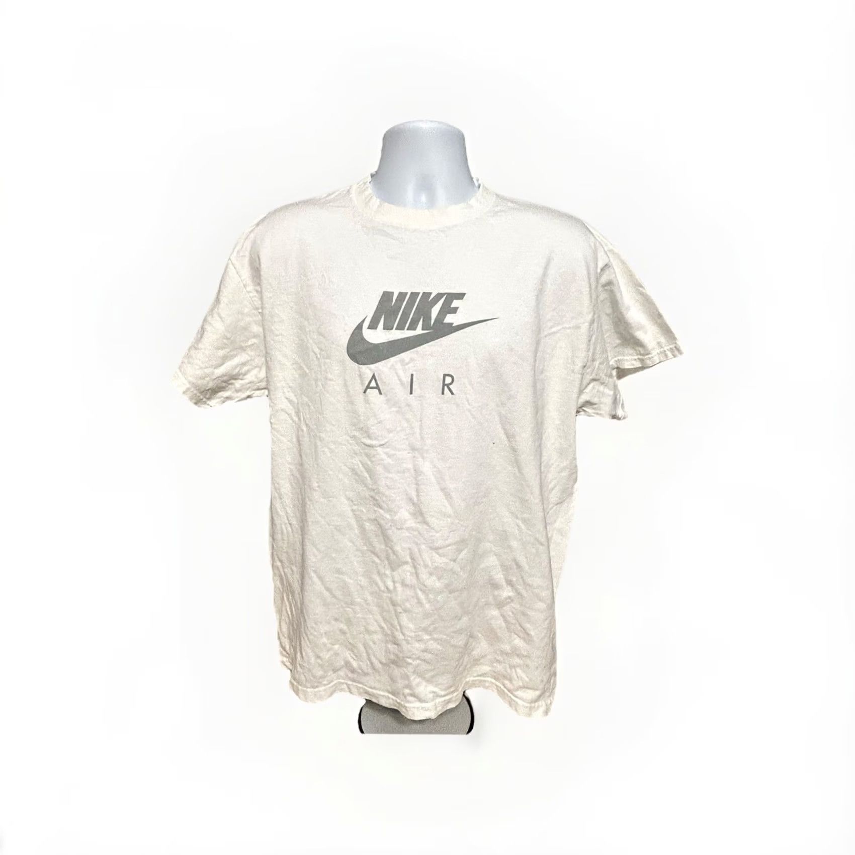 Nike VTG Nike Air Tee Shirt Men Large White Short Sleeve Center Logo Shirt Mens Nike Air Graphic Print 2000s Vintage Size US L / EU 52-54 / 3 - 4 Thumbnail