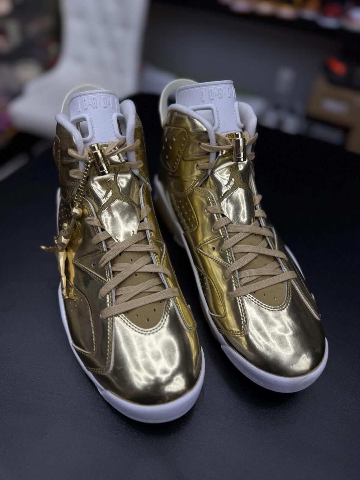 Jordan Brand Size 10 - Air Jordan 6 Retro Pinnacle (854271-730) Size US 10 / EU 43 - 3 Thumbnail