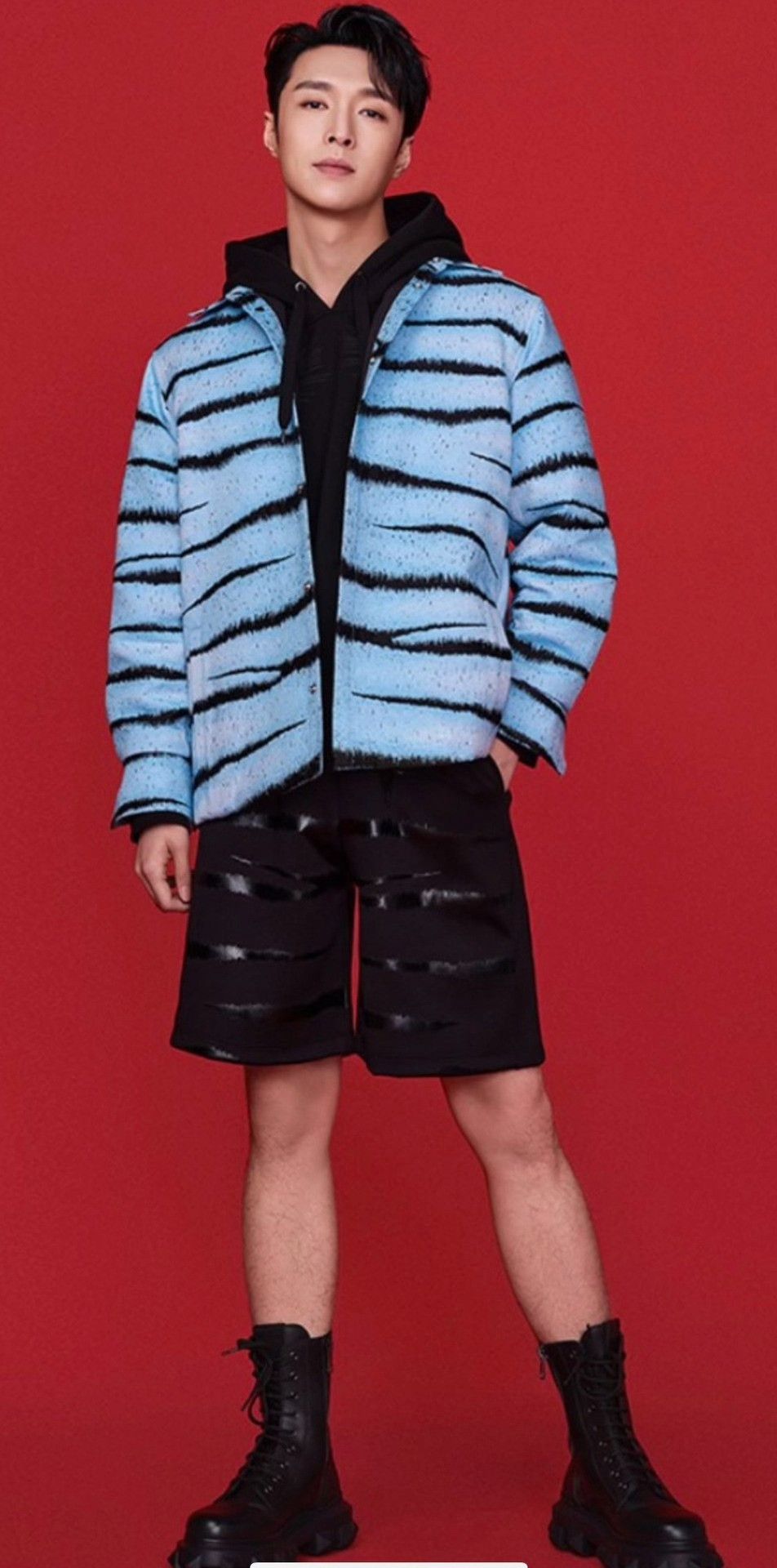 Valentino Valentino 1967 Blue Tiger Stripe Trench Coat Size US S / EU 44-46 / 1 - 1 Thumbnail