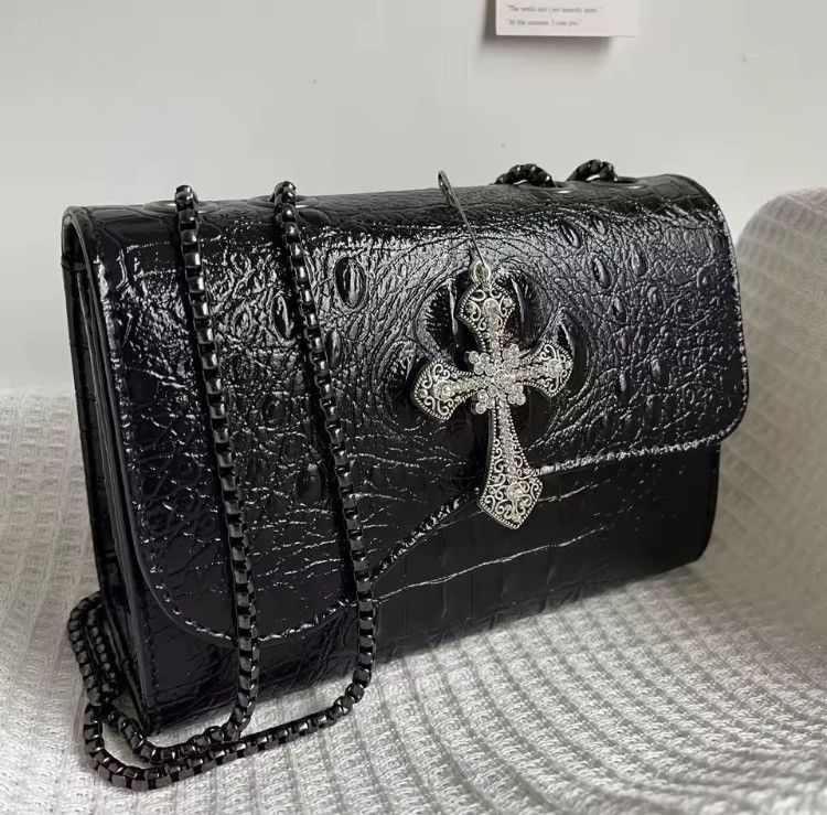 Other Y2K Gothic Faux Crocodile Crossbody–Vintage ChainUnderarmBag Size ONE SIZE - 1 Thumbnail