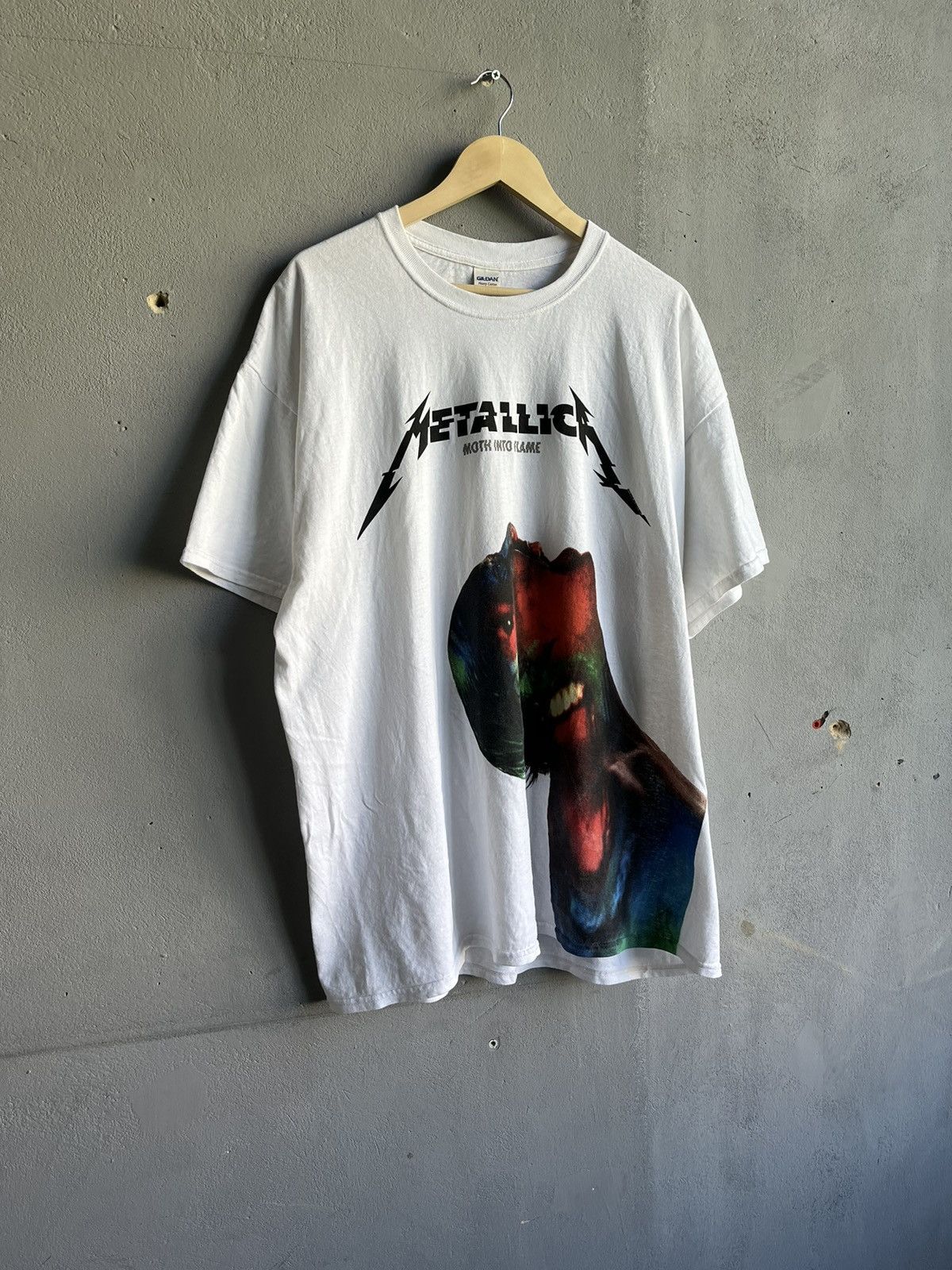 Image of Band Tees x Metallica Vintage Metallica Moth Into Flame T-Shirt Streetwear Band in White (Size 2XL)