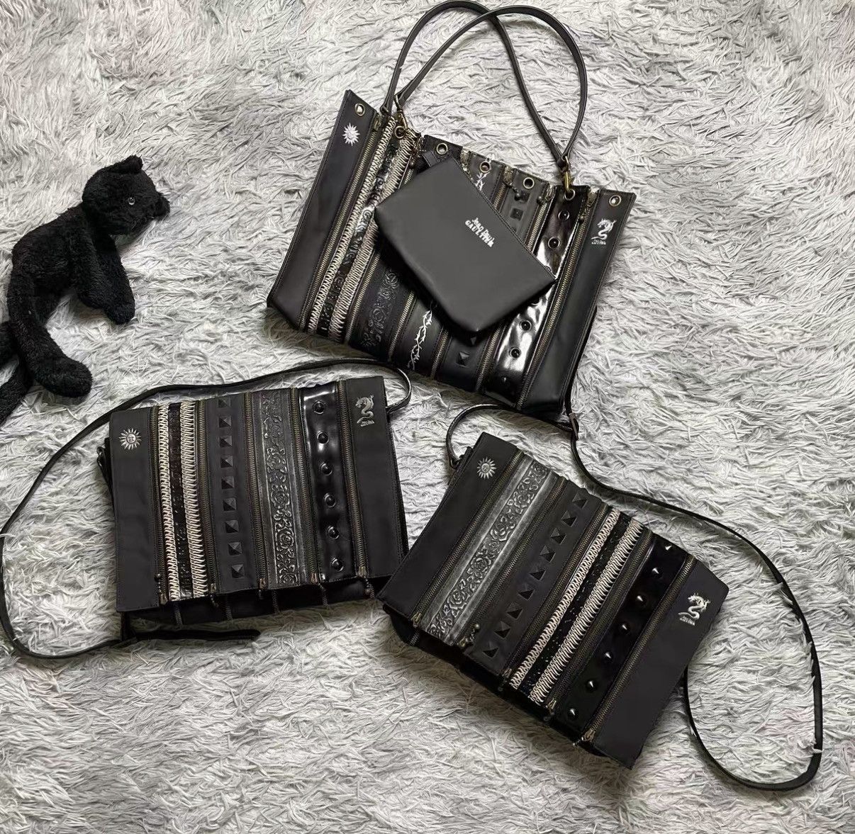 Jean Paul Gaultier Jean Paul Gaultier Dragon Pattern Zip Deconstructed Bag J29 Size ONE SIZE - 6 Thumbnail