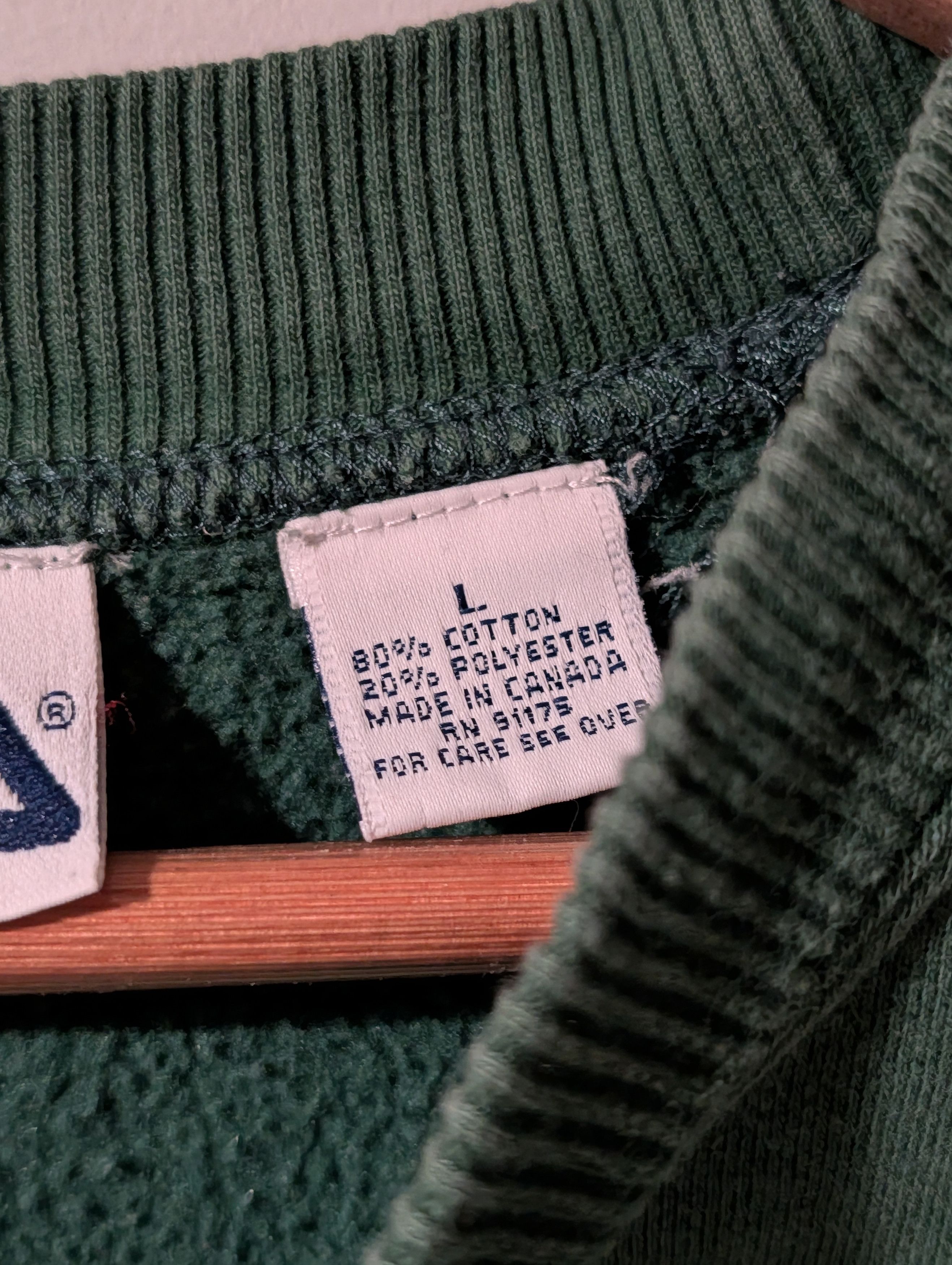 Fila Vintage 90s Fila Spell Out Logo Green Large Sweatshirt Size US L / EU 52-54 / 3 - 3 Thumbnail