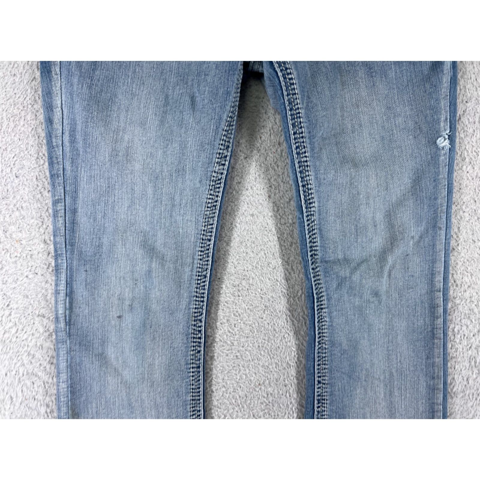 Vintage VINTAGE? No. Rue 21 Jeans Women Bootcut Denim 29x30 Blue Distressed Low Rise 7 Regular Womens Jeans 90s? Size 28" / US 6 / IT 42 - 6 Thumbnail