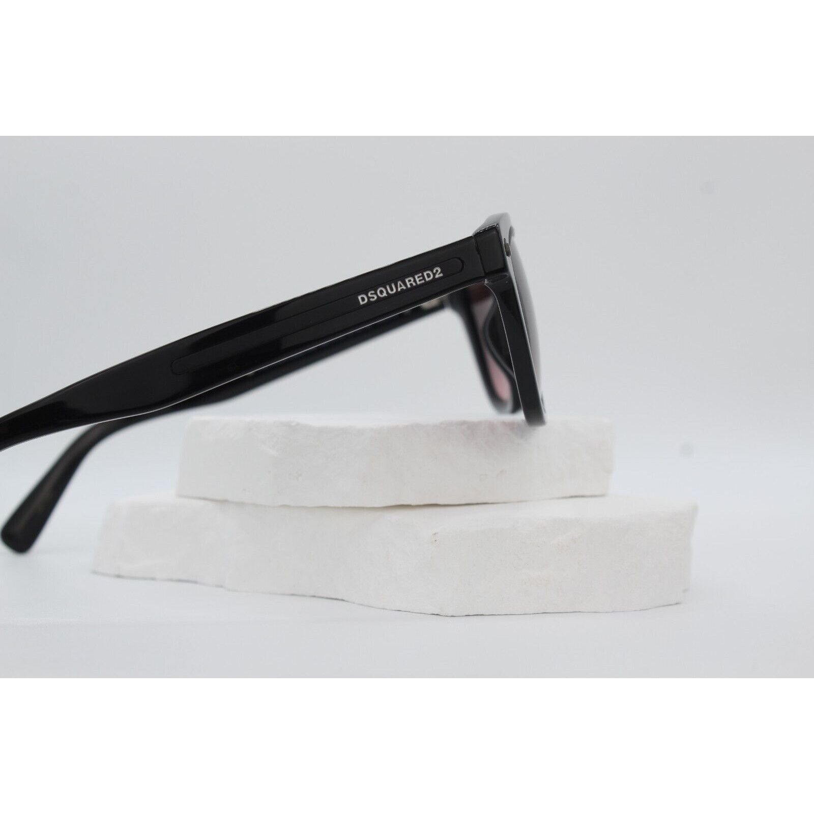 Dsquared2 DSquared2 DQ0169 01C Sunglasses - Black/Crimson Rose Mirror Size ONE SIZE - 4 Thumbnail