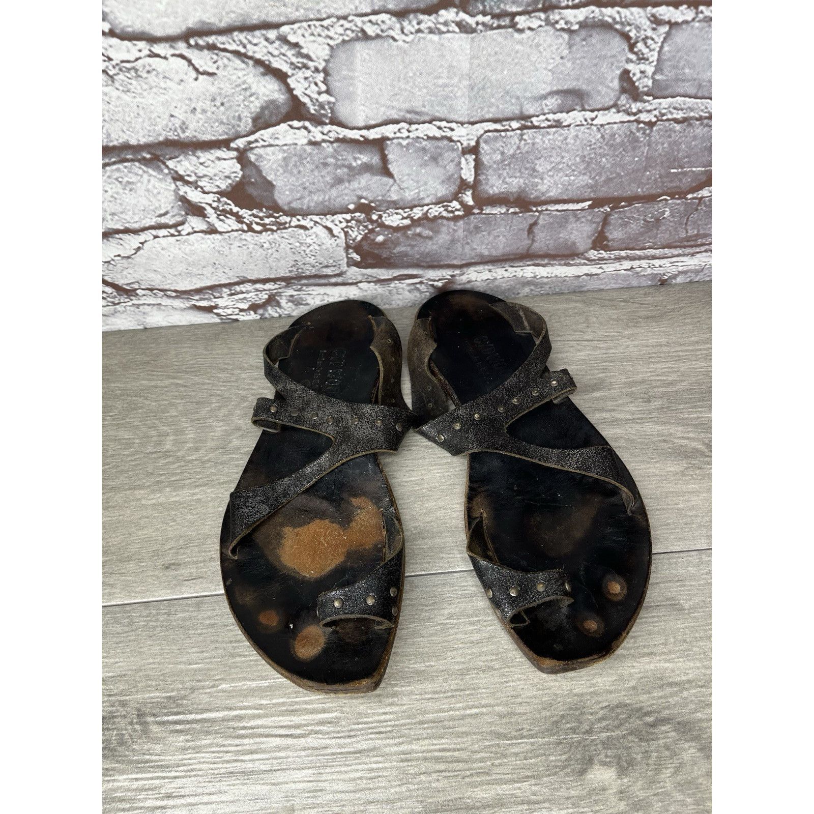 CYDWOQ Cydwoq Studs Studded Toe Thong Sandals Women Sz 37EU/6M Brow Size US 6.5 / IT 36.5 - 1 Thumbnail