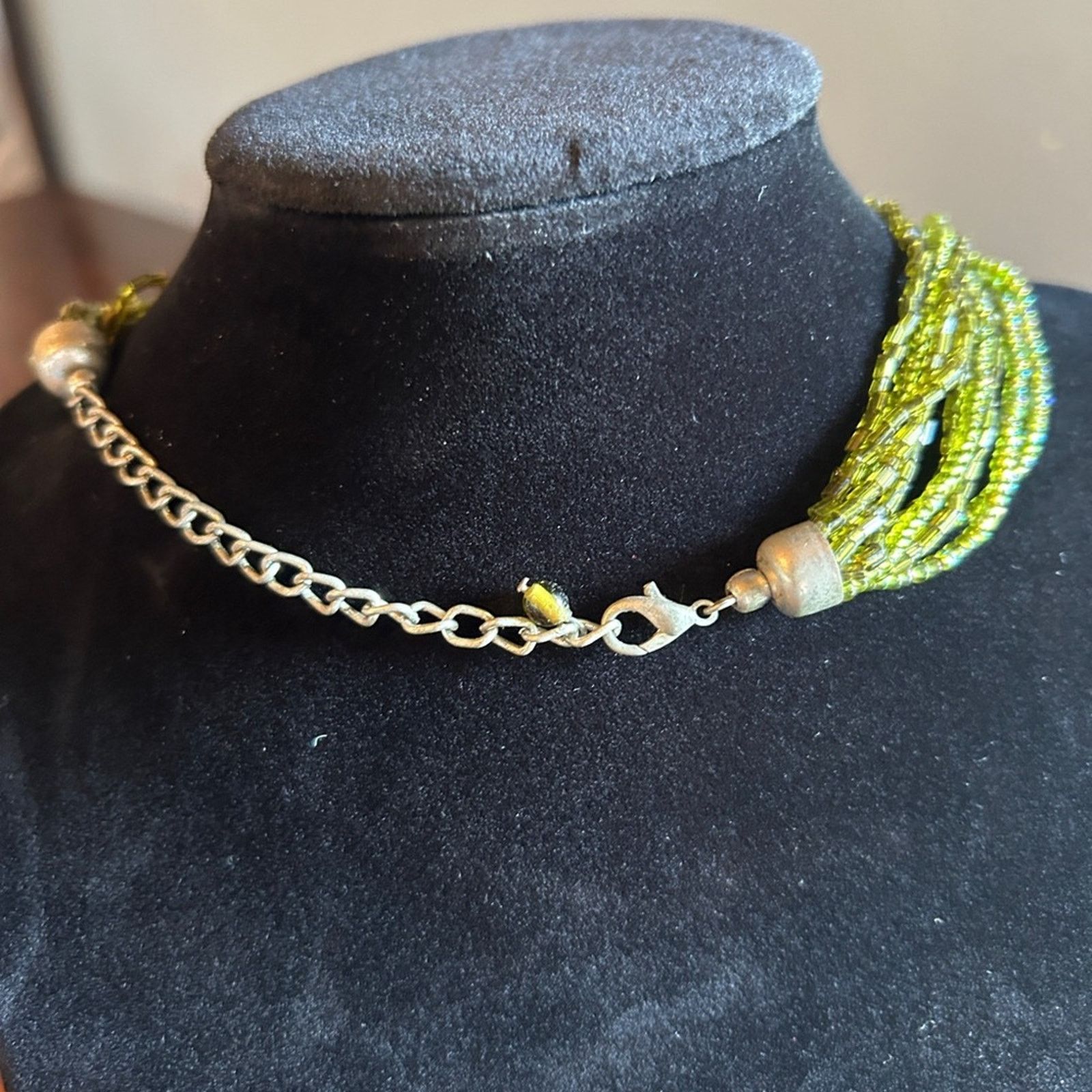Other Vintage Green Glass Mermaid Beaded Pendant necklace Size ONE SIZE - 5 Thumbnail