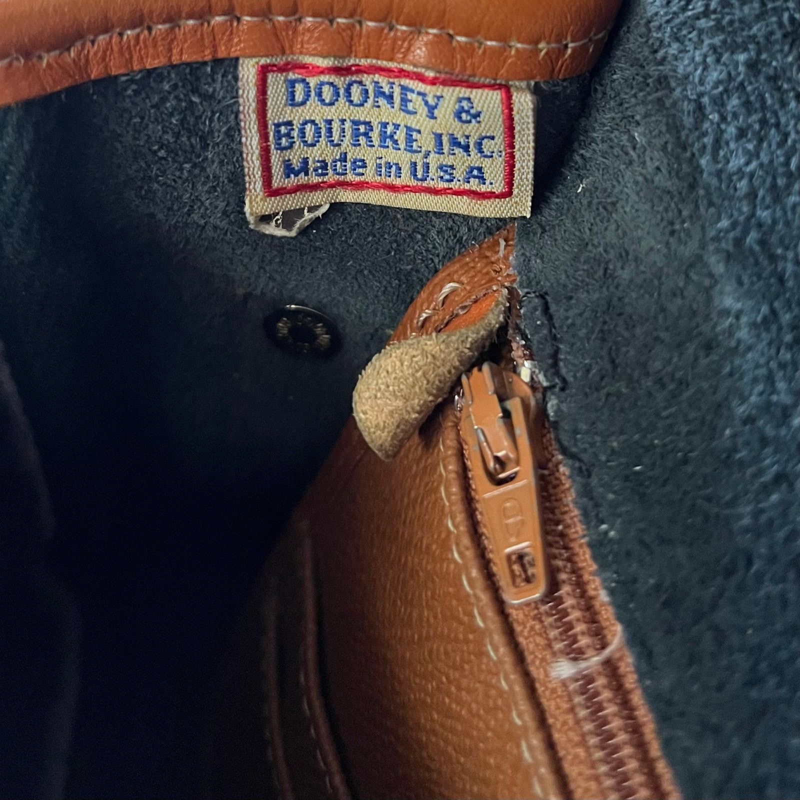 Dooney & Bourke × Vintage Vintage Dooney & Bourke Black AWL Leather Shoulder Bag Size ONE SIZE - 5 Thumbnail