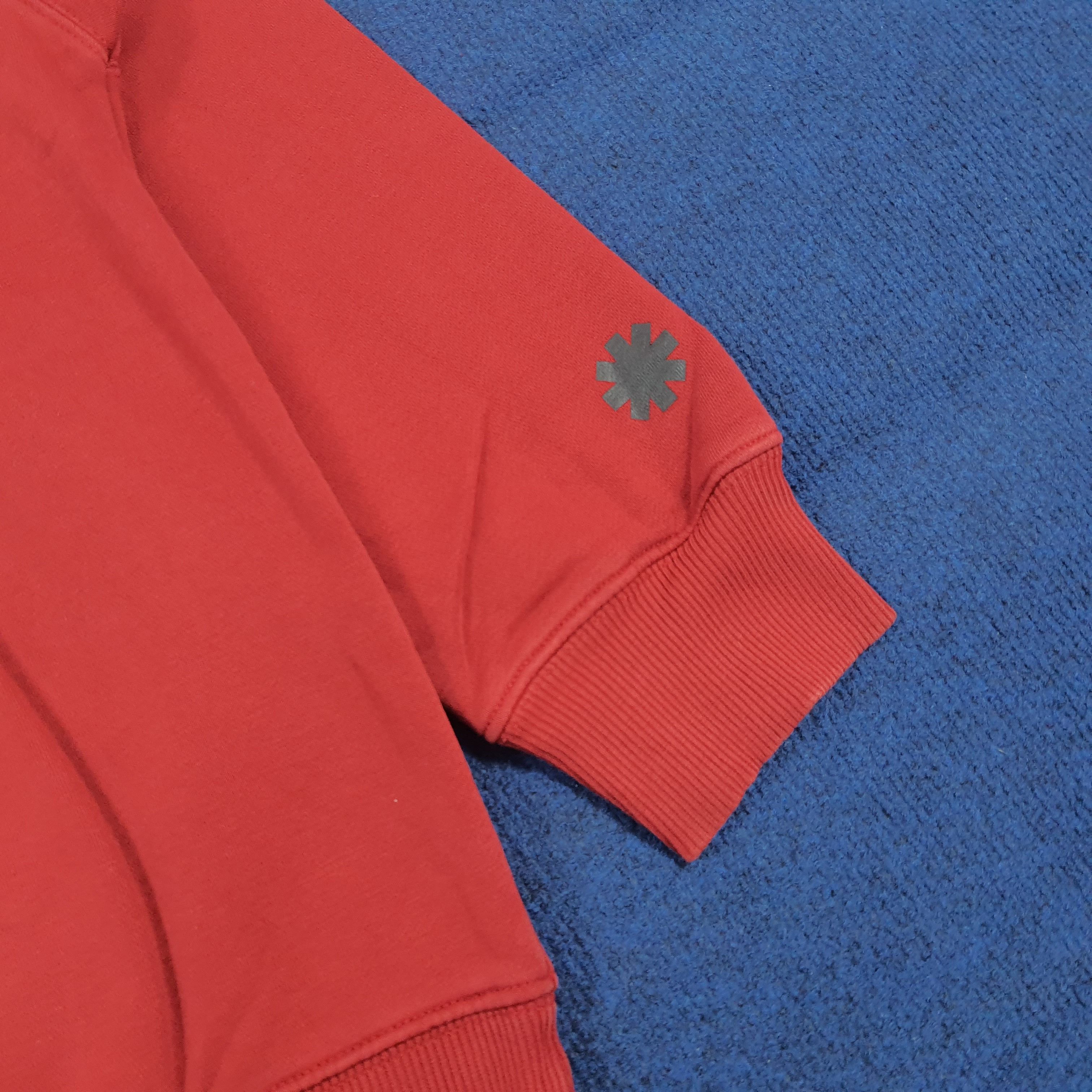 Band Tees Vintage Red Hot Chili Peppers Rock Band Sweatshirt C296N10 Size US L / EU 52-54 / 3 - 3 Thumbnail