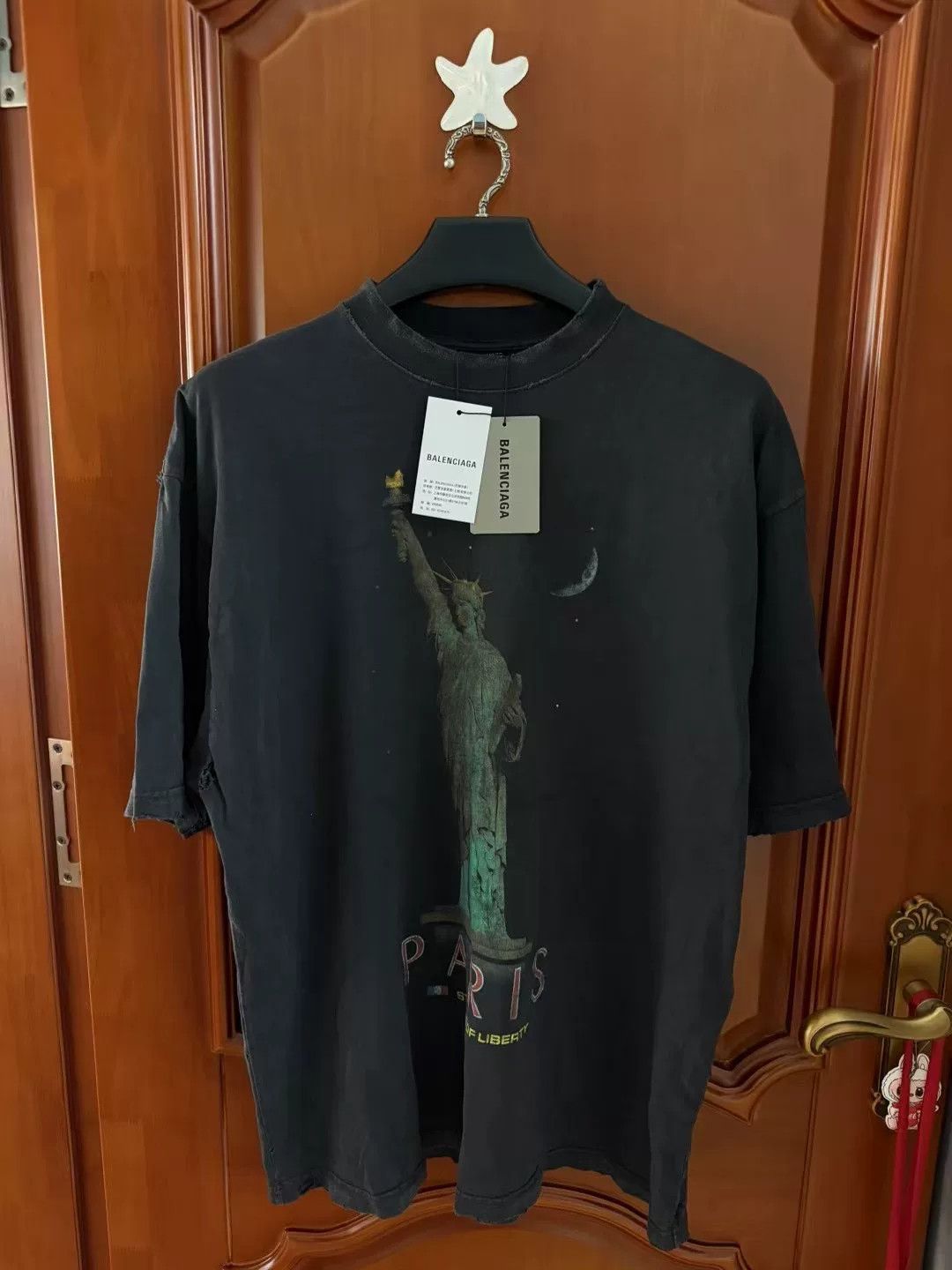 Balenciaga Balenciaga Statue of Liberty T-shirt Size US M / EU 48-50 / 2 - 1 Thumbnail