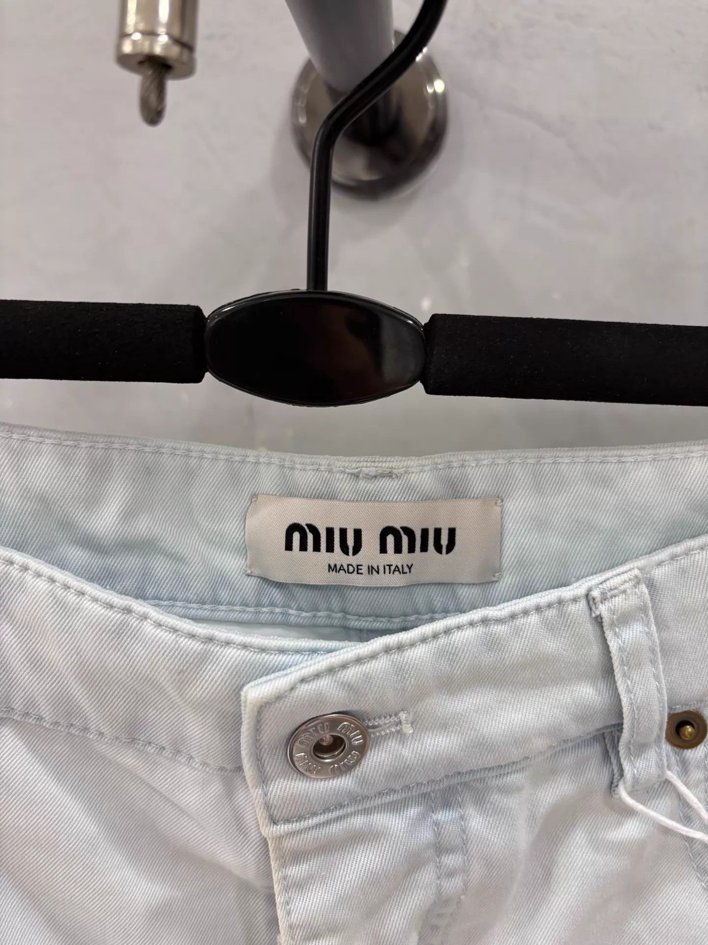 Miu Miu MIU MIU Washed Blue Denim Shorts 25 Low Pocket Logo Size 25" / US 0 / IT 36 - 5 Thumbnail