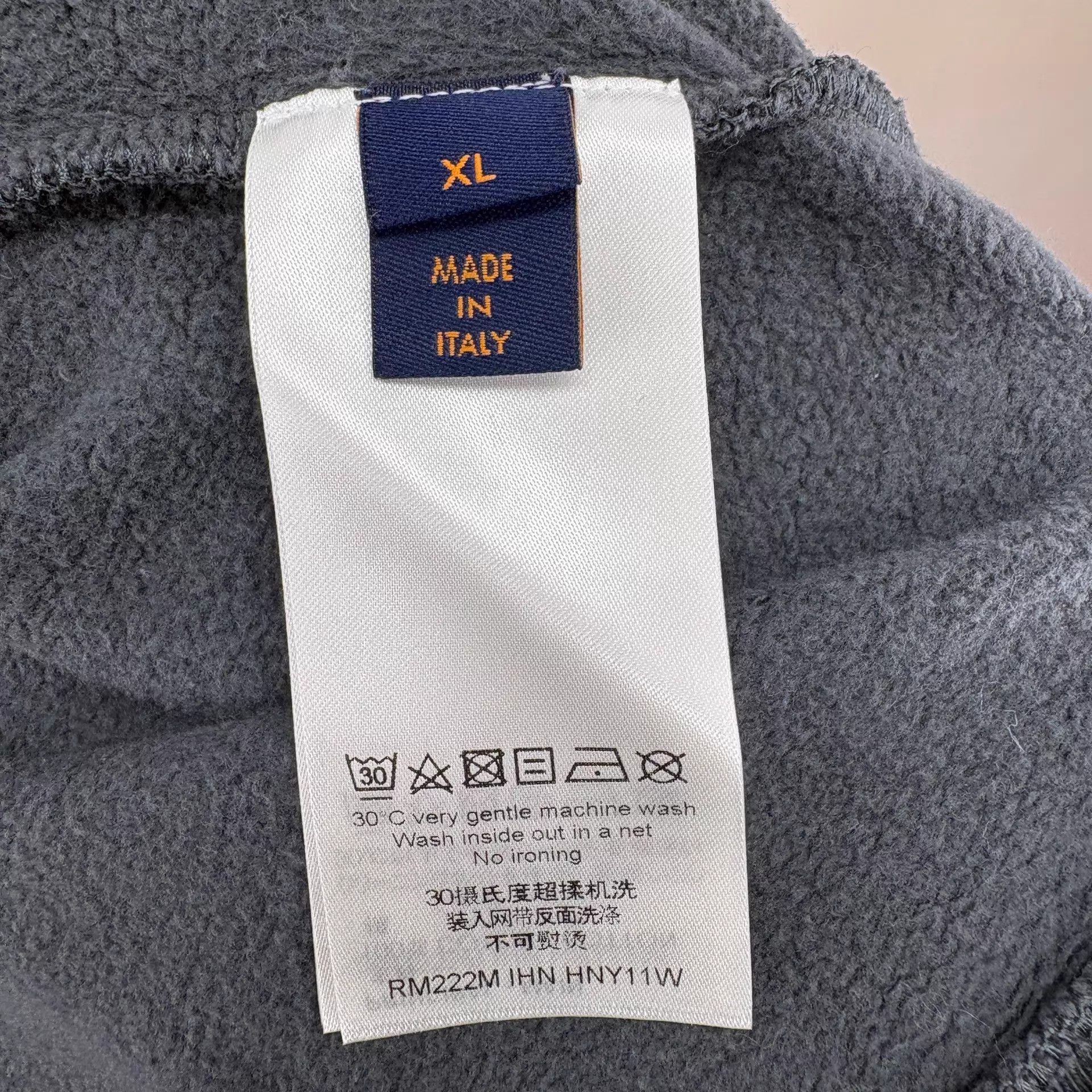 Louis Vuitton Louis Vuitton Gray All Over Logo Fleece Sweatshirt XL 99 New Size US XL / EU 56 / 4 - 6 Thumbnail