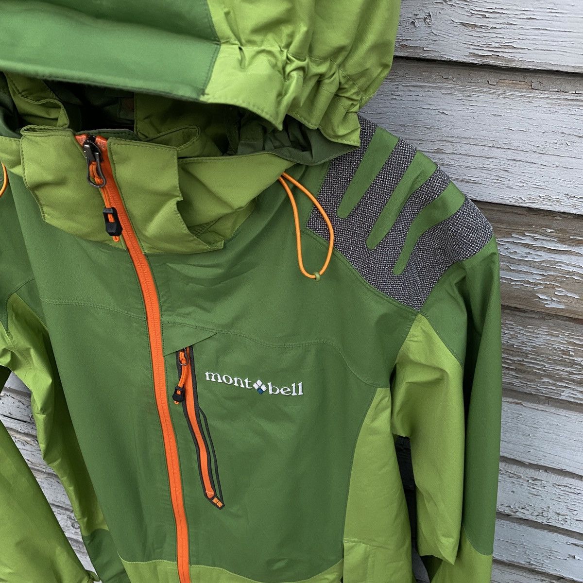 Montbell Montbell Gore-Tex Green Outdoor Jacket M/L | Grailed