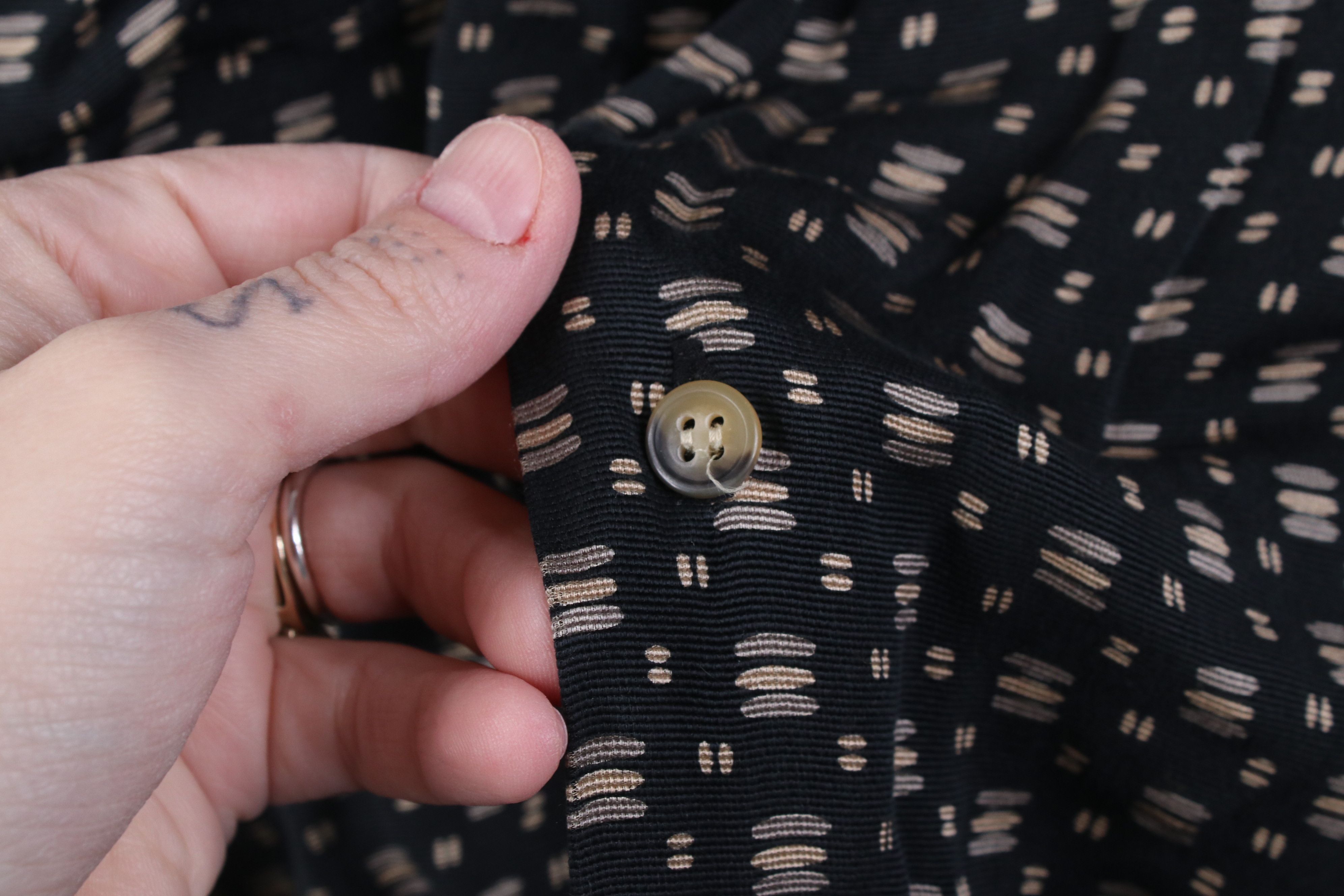 Vintage Vintage 90s Streetwear Silk Short Sleeve Button Shirt Size US XL / EU 56 / 4 - 7 Thumbnail