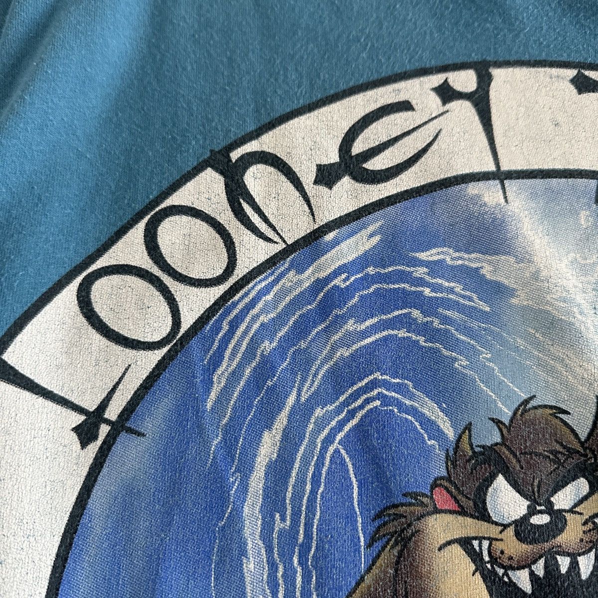 Vintage Vintage 90s Looney Tunes Surfing USA Taz tee Warner bros y2k Size US XL / EU 56 / 4 - 4 Thumbnail