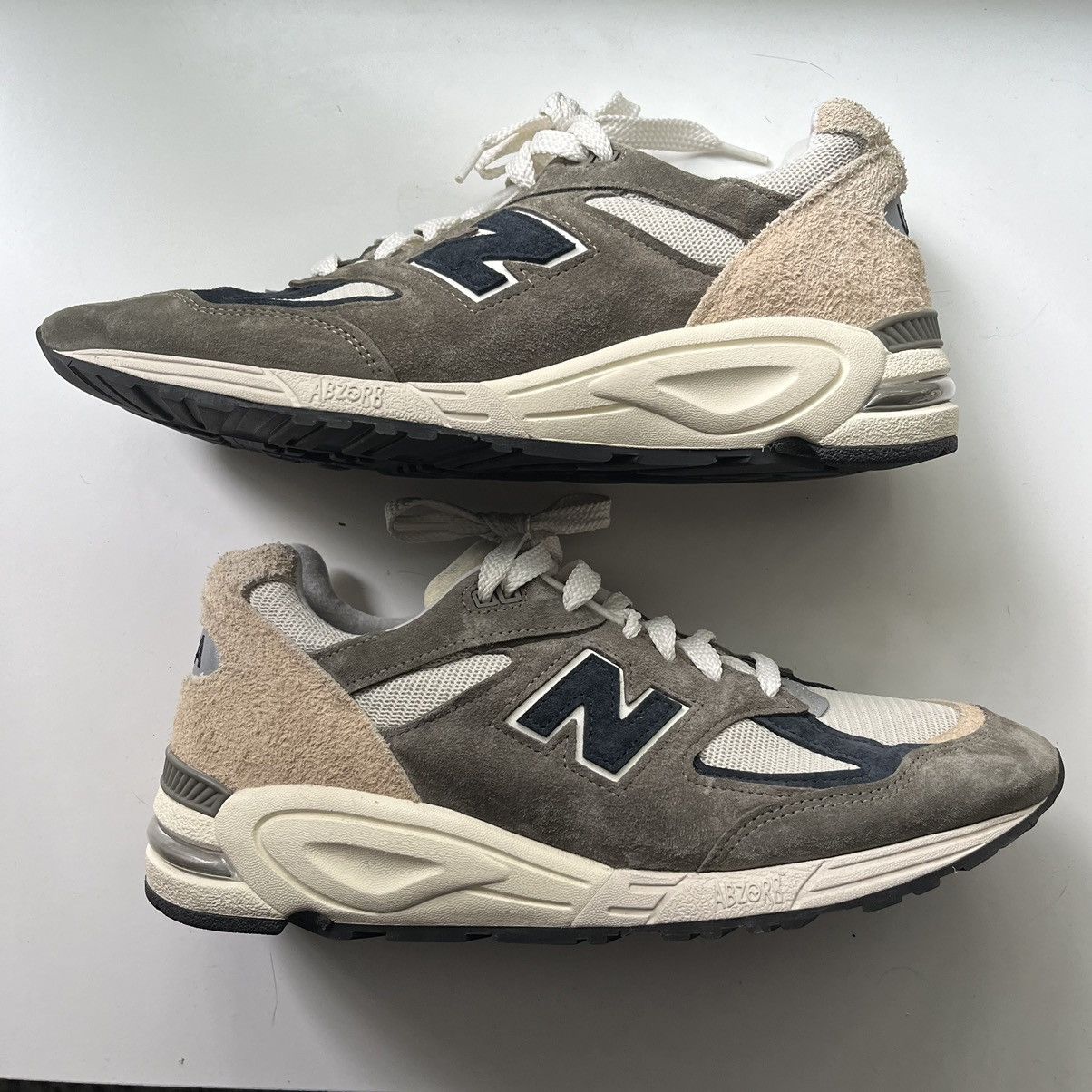 image of New Balance 990V2 - M990Gb2 Shoes in Green, Men's (Size 11.5)
