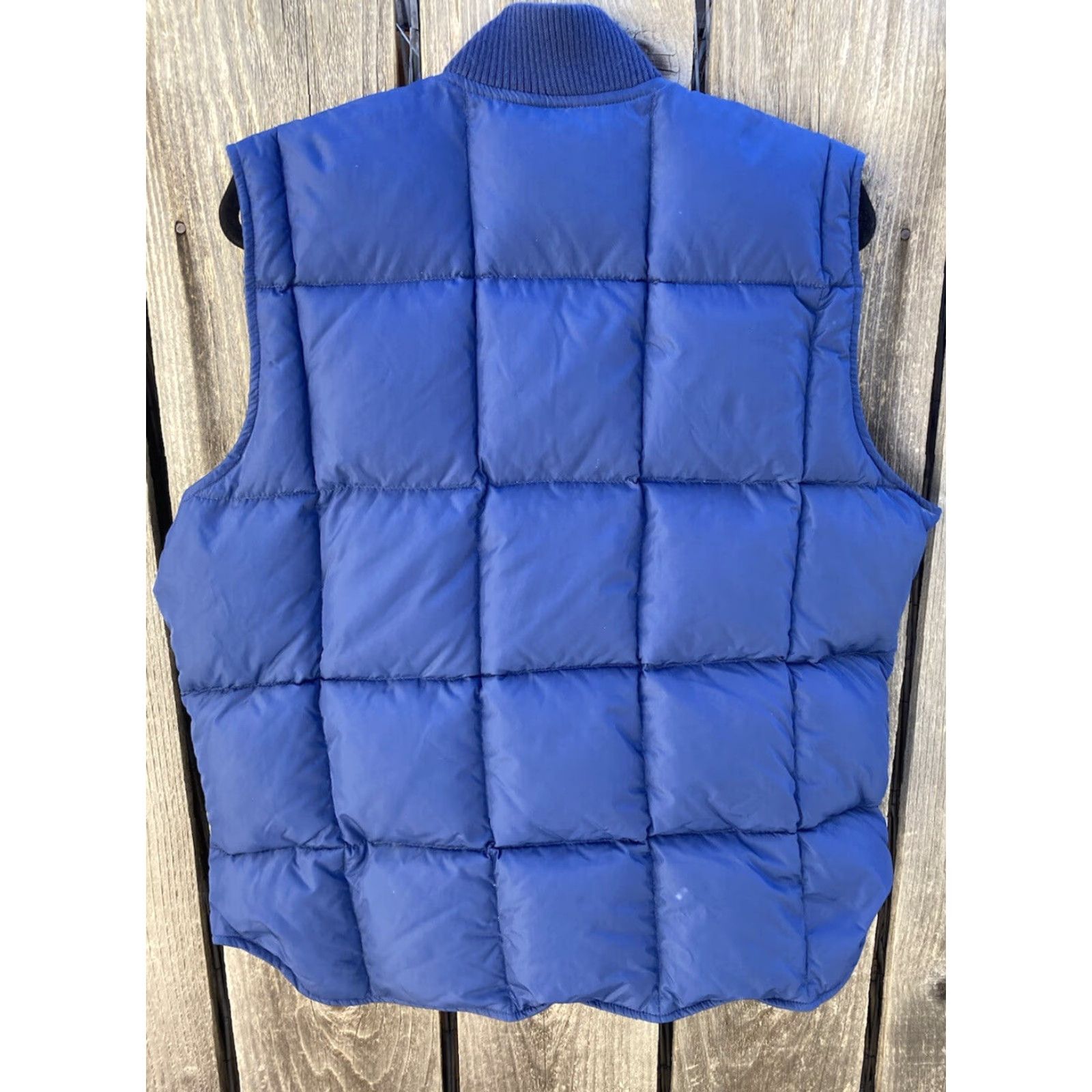 Vintage VINTAGE REI Men's Blue Solid Puffer Vest XL Down Winter Zip Pockets Jacket Vest (Mid-Length) Size US XL / EU 56 / 4 - 6 Thumbnail