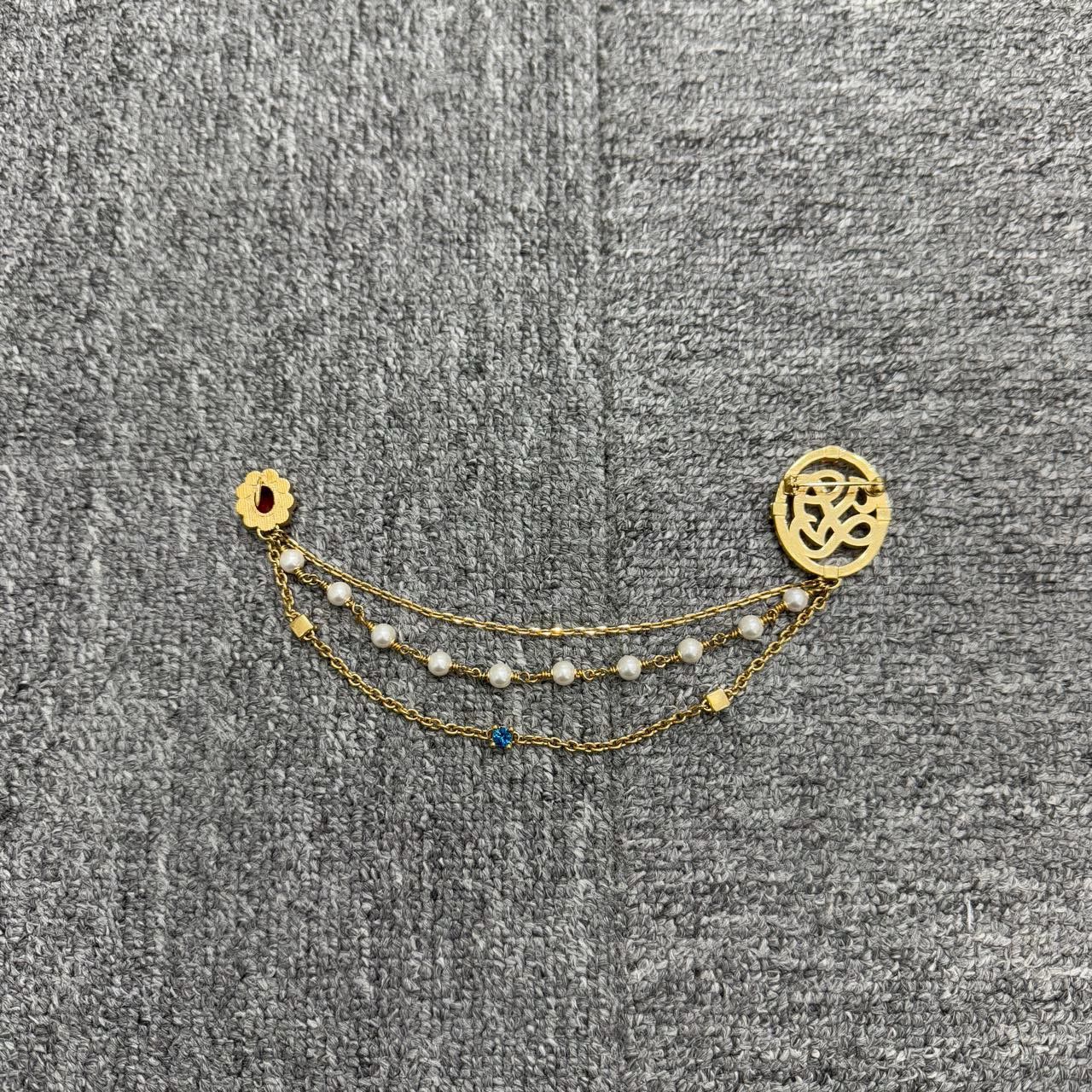 Louis Vuitton lv Dynasty Pearls Brooch 98 New OS Size ONE SIZE - 2 Thumbnail
