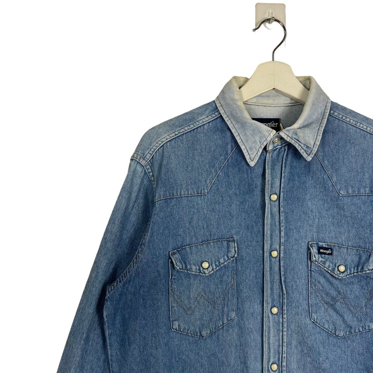 Vintage × Wrangler 🔥 VINTAGE WRANGLER CAMBREY SNAP BUTTON SHIRT MADE IN USA Size US L / EU 52-54 / 3 - 9 Thumbnail