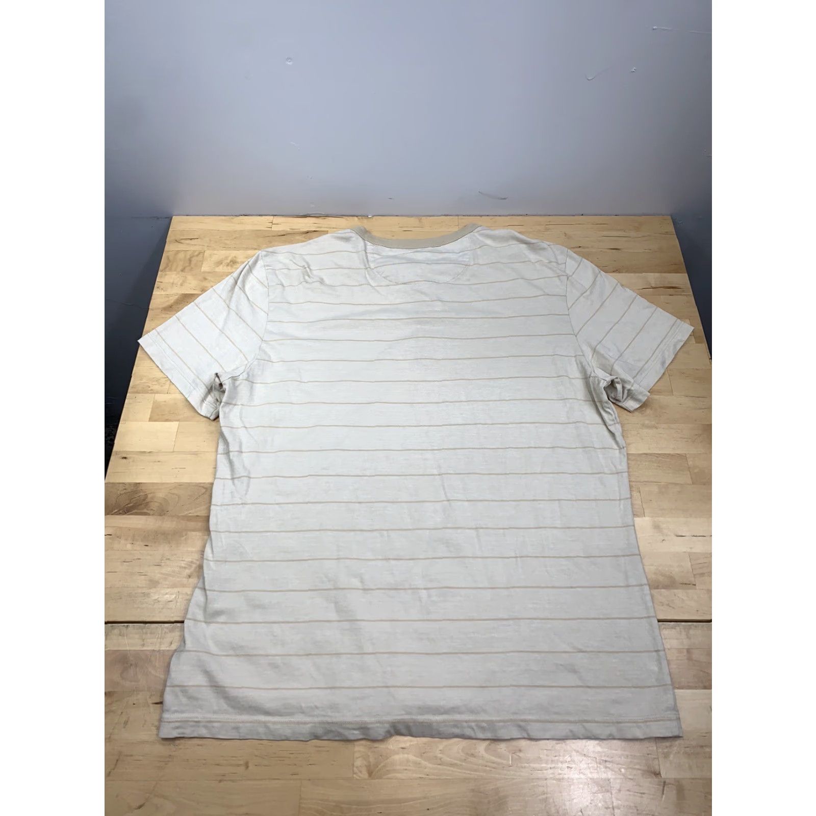 UNTUCKit UNTUCKit Henley T Shirt Striped Mens L Beige #7889 Size US L / EU 52-54 / 3 - 2 Thumbnail