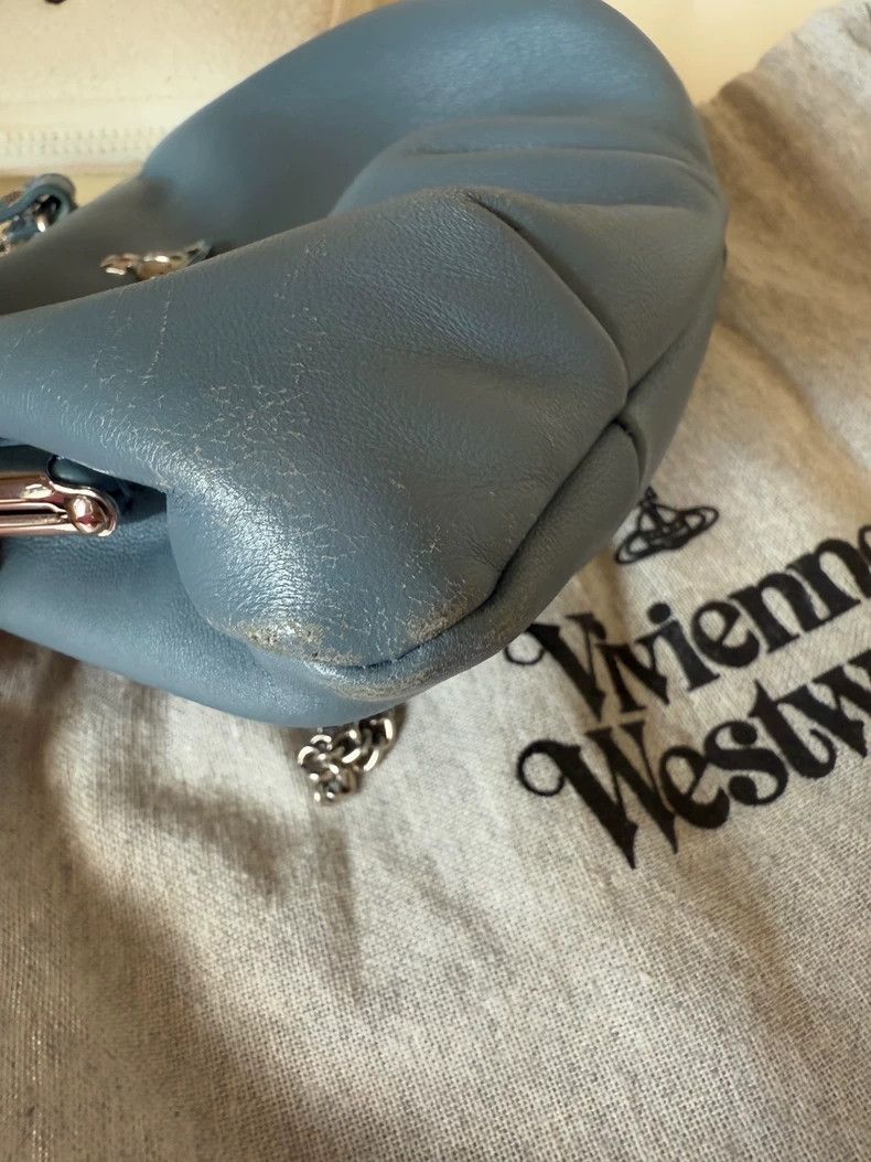 Vivienne Westwood Vivienne Westwood size os Dumplings, gold bags, lamb skin Size ONE SIZE - 5 Thumbnail