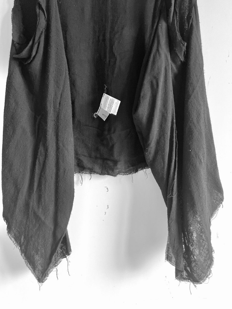 Yohji Yamamoto Yohji Yamamoto Femme - Raw Edge Sleeveless Blouse Top Black Size XS / US 0-2 / IT 36-38 - 8 Thumbnail
