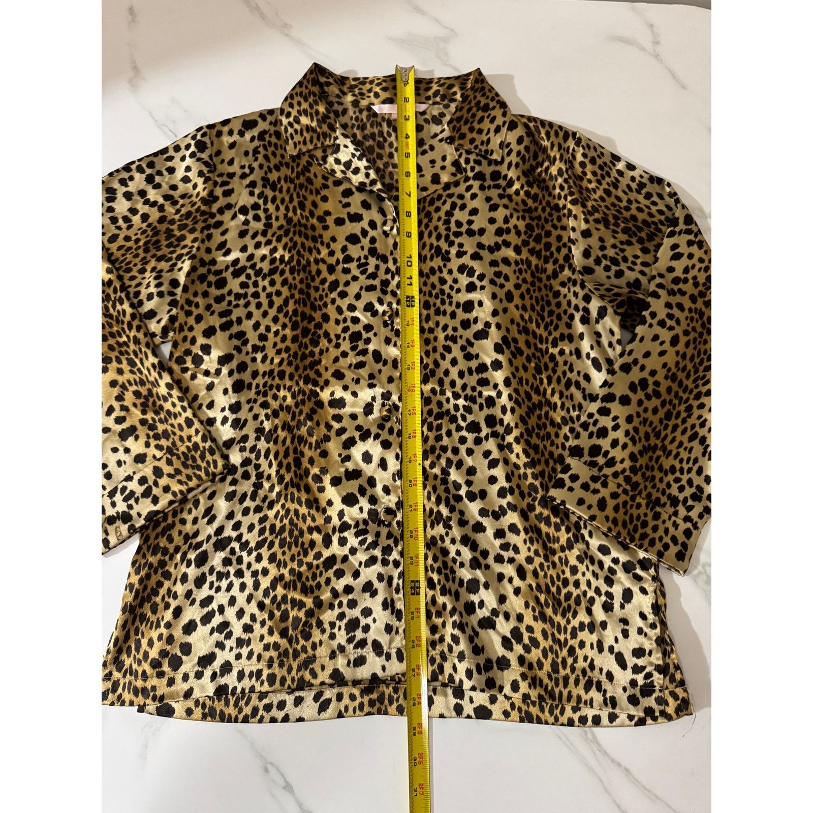 Victoria's Secret Cheetah Print Long Sleeve Pajama Shirt Button Down Size ONE SIZE - 3 Thumbnail