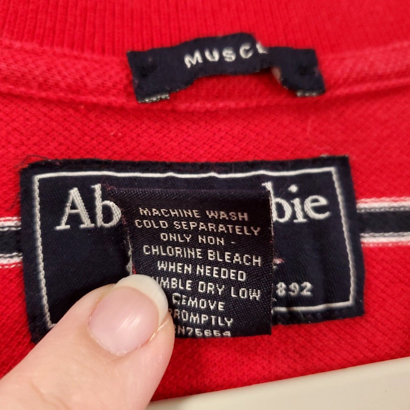 Abercrombie & Fitch Abercrombie & Fitch Mens Polo Shirt XL Red Striped Muscle Tee Y2K 90s Preppy Casual Shirt Mens XL Red Striped Size US XL / EU 56 / 4 - 5 Thumbnail