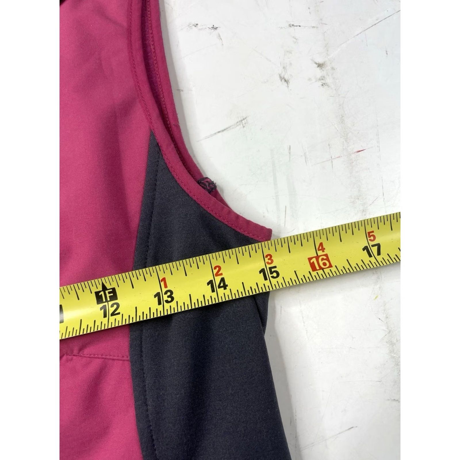 Icebreaker Icebreaker Women's XS Pink Softshell Full Zip Vest Lightweight Breathable Hiking Running Windbreaker Size XS / US 0-2 / IT 36-38 - 5 Thumbnail