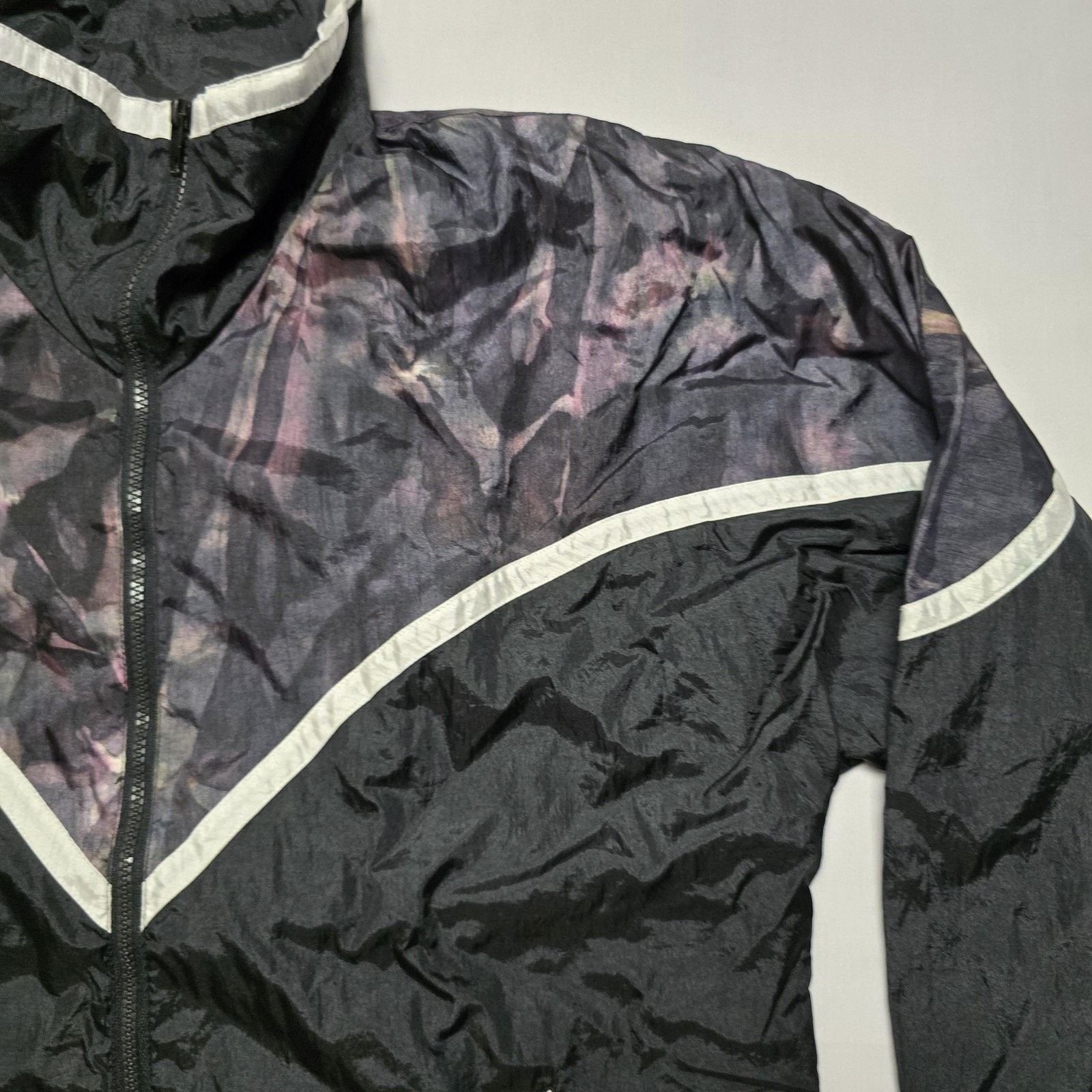 Avon Celli Vintage Avon Jacket M Abstract Windbreaker Nylon 90s Retro Size US M / EU 48-50 / 2 - 5 Thumbnail