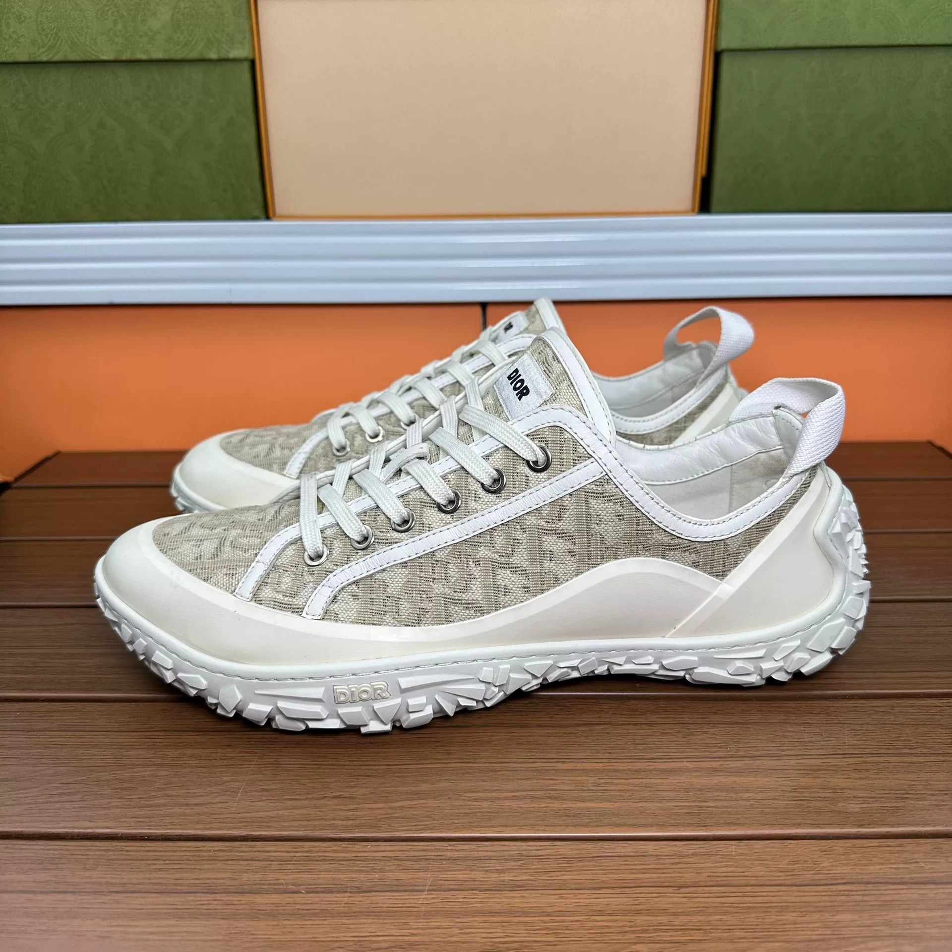 Dior Dior Casual White Lowtop Sneakers 10 Men Size US 10 / EU 43 - 1 Thumbnail