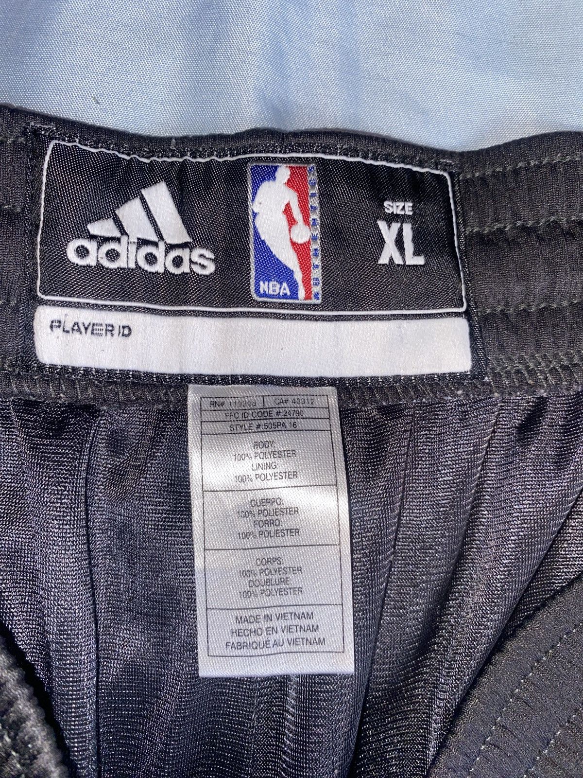 Adidas Men’s SIZE XL Adidas Black Golden State Warriors Shorts Size US 37 - 2 Thumbnail