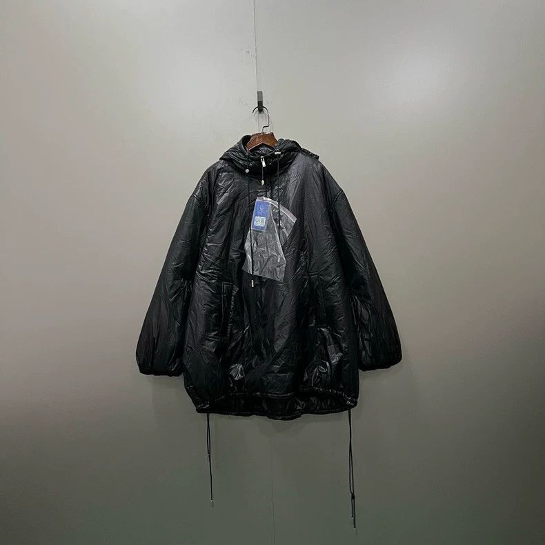 Other Saint Laurent Paris Saint Laurent Black Hooded Down Jacket Size US S / EU 44-46 / 1 - 1 Thumbnail