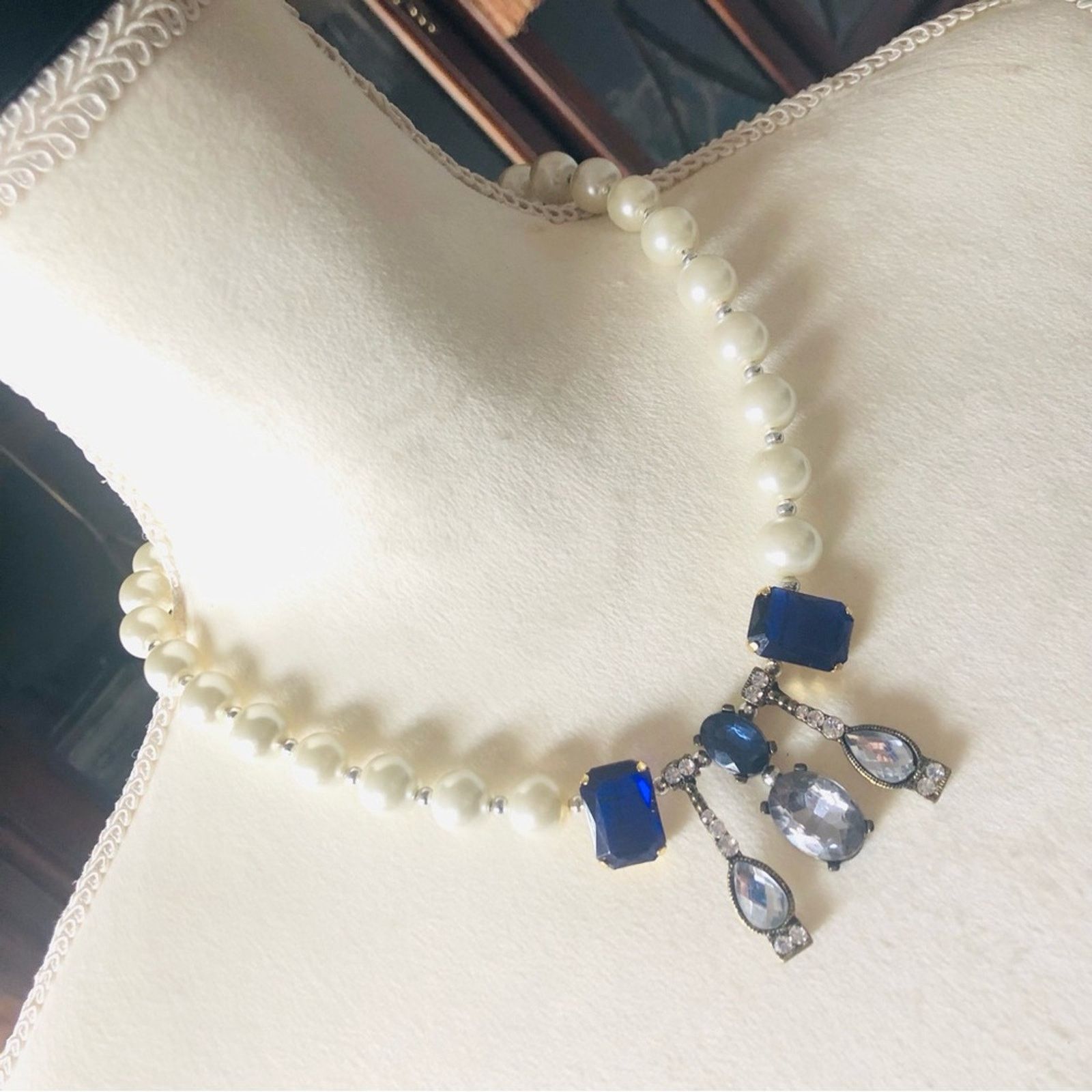 Handmade Handcrafted classy elegant white glass Pearl necklace Size ONE SIZE - 1 Thumbnail