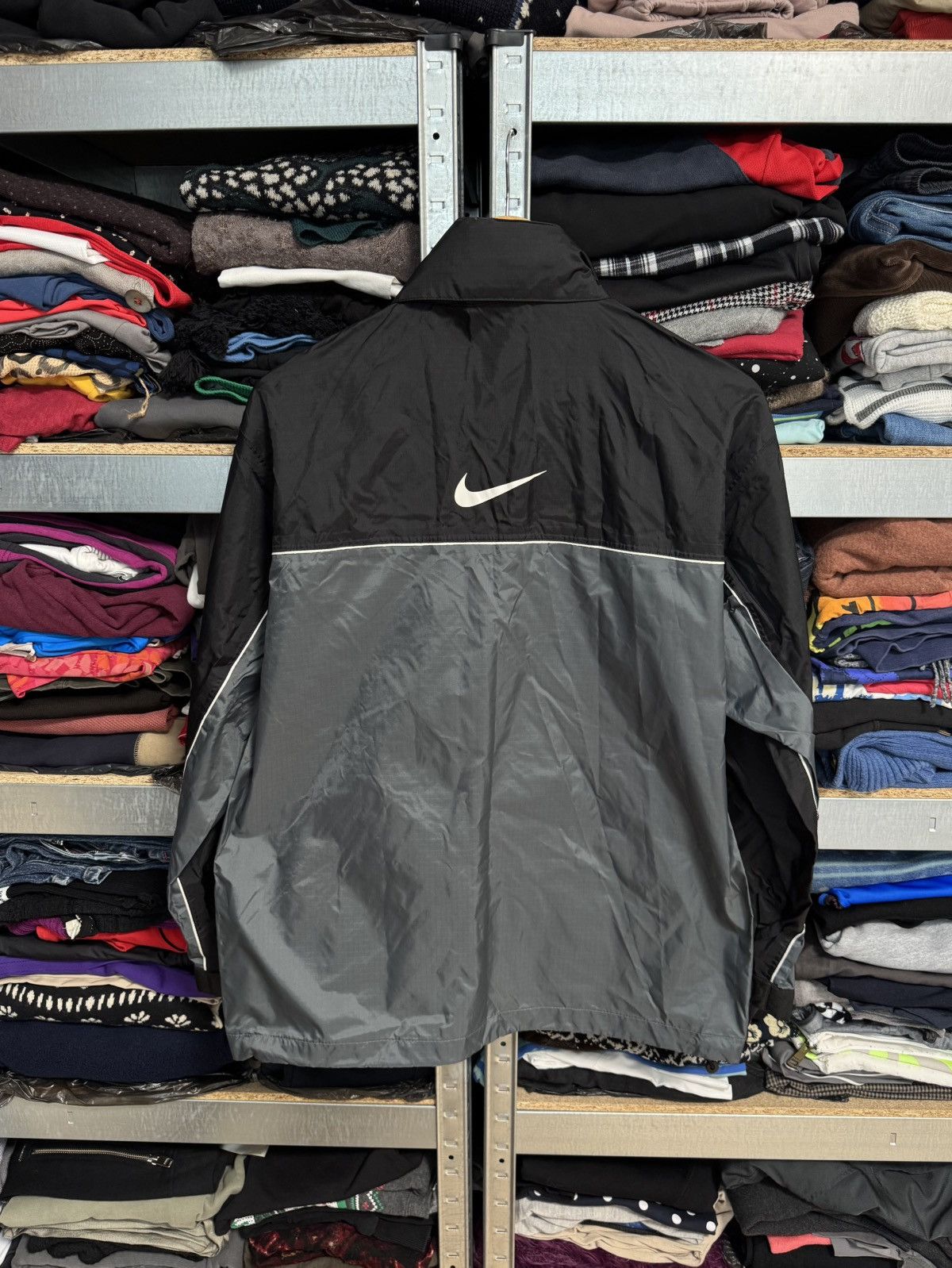Nike Vintage Nike Mens Nylon Track Hooded Jacket Zip Windbreaker Size US XS / EU 42 / 0 - 4 Thumbnail