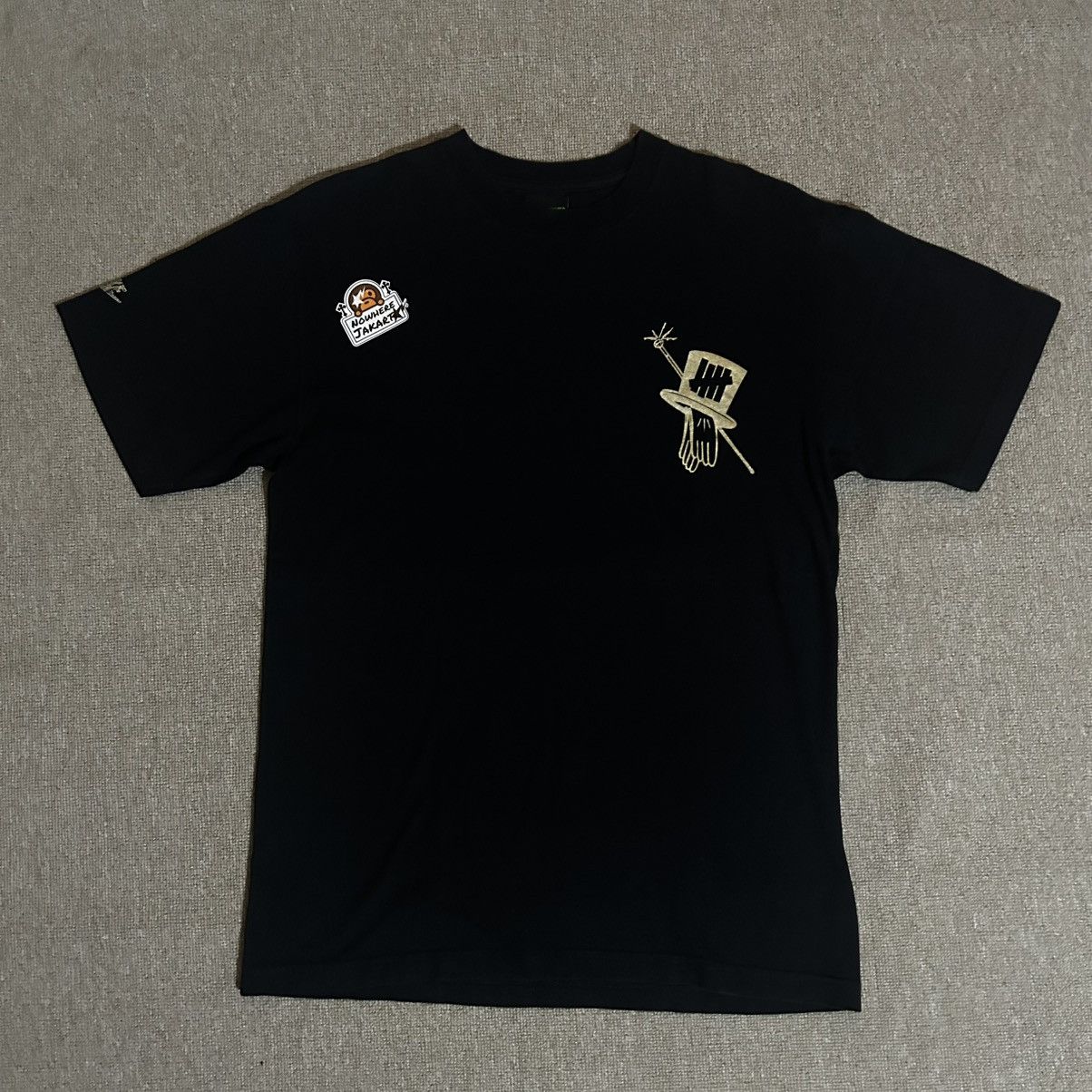 Nike × Undefeated 2008 Undefeated x Nike Solid Gold Tee Size US M / EU 48-50 / 2 - 3 Thumbnail
