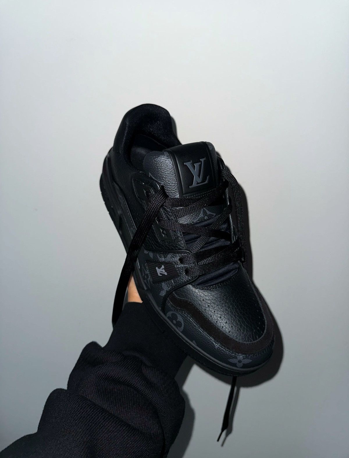 Louis Vuitton Louis Vuitton trainers lv6 us8 Size US 8 / EU 41 - 1 Thumbnail
