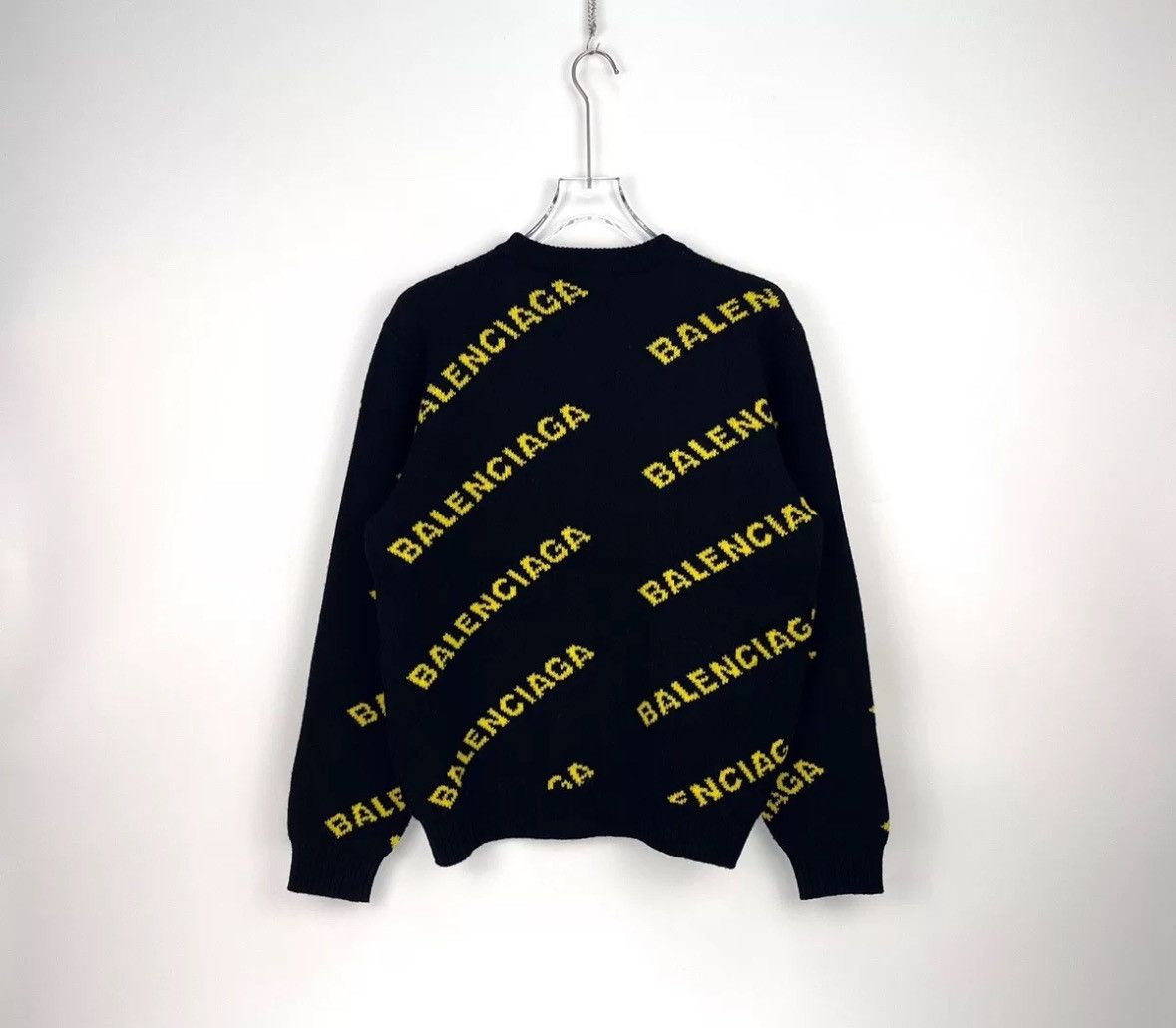 Balenciaga Balenciaga Black and yellow printed sweater 2412-Nextarrow Size US M / EU 48-50 / 2 - 4 Thumbnail