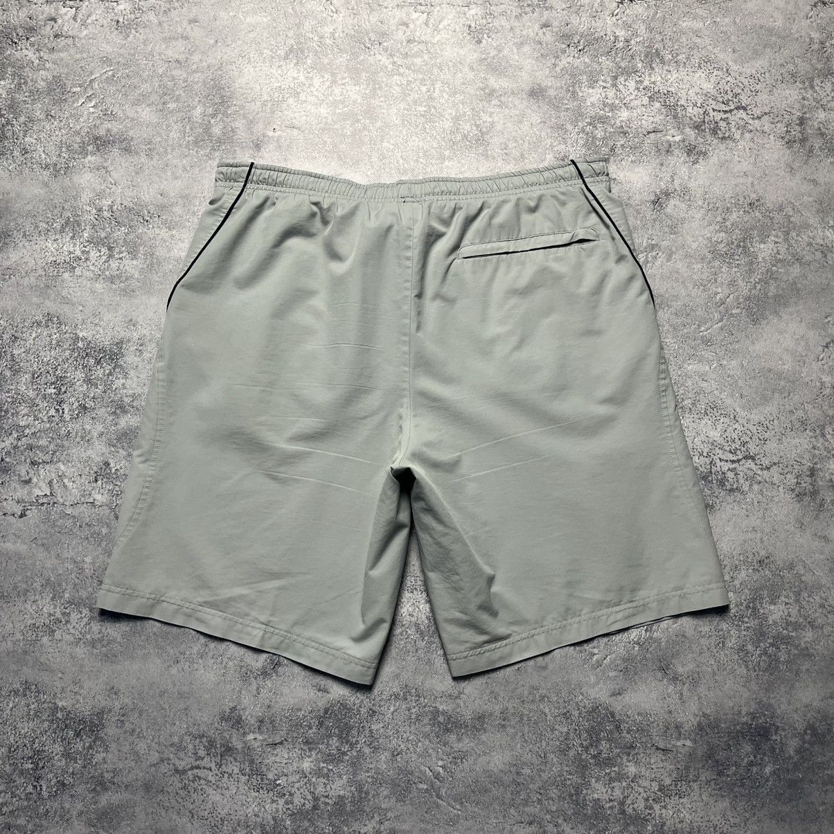 Nike Vintage 90s Nike Swoosh Nylon Shorts Small Logo Streetwear Size US 34 / EU 50 - 6 Thumbnail
