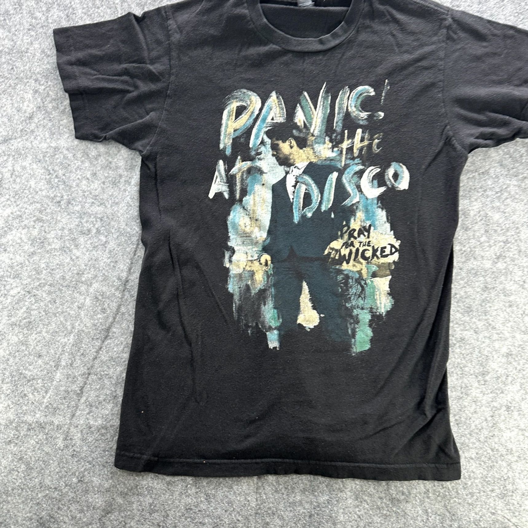 Tultex Panic At The Disco Shirt Mens Small Black Pray for the Wicked Band Tour Tee Music Size US S / EU 44-46 / 1 - 2 Thumbnail