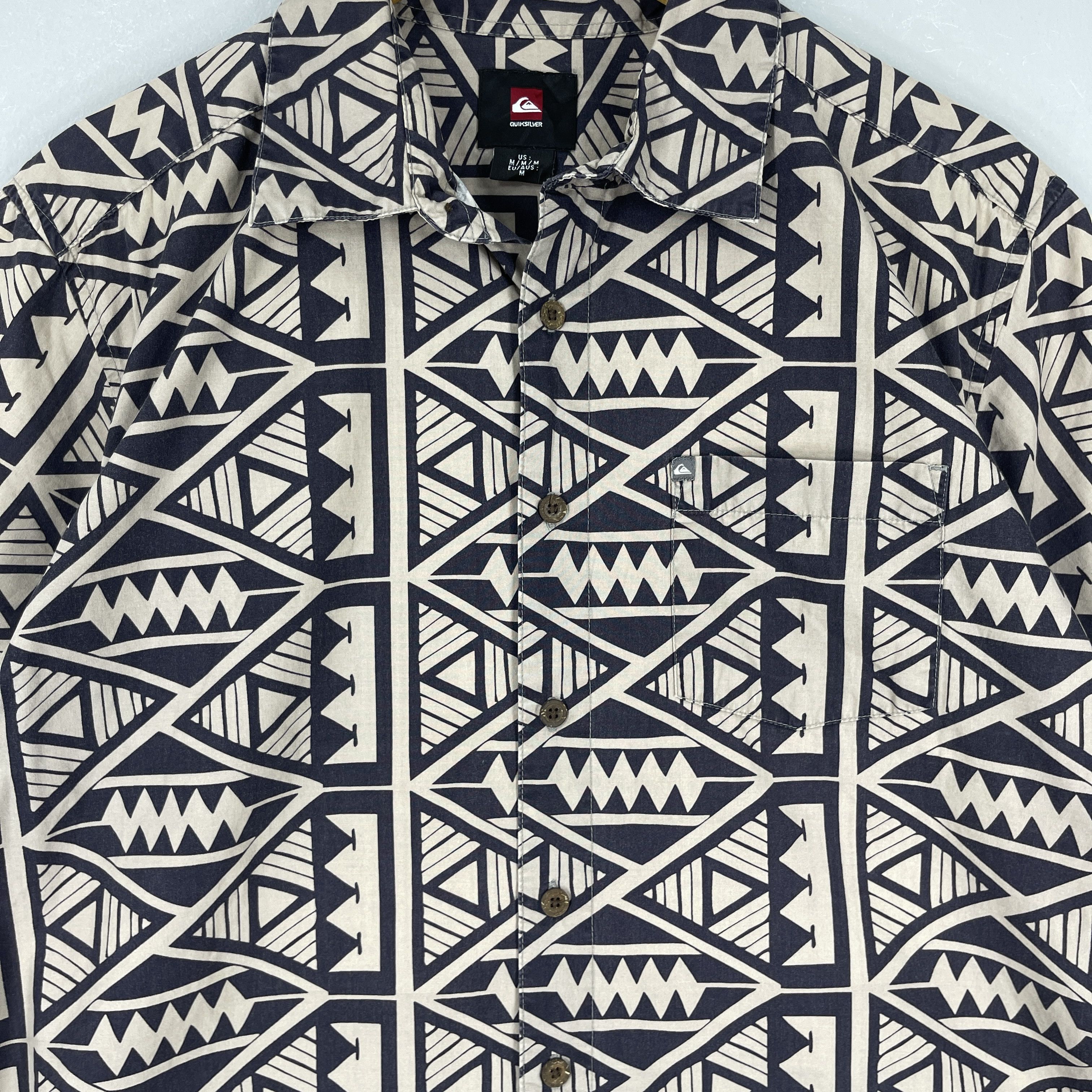 Quiksilver Vintage QUIKSILVER Abstract Native Pattern Printed Shirt Size US M / EU 48-50 / 2 - 2 Thumbnail