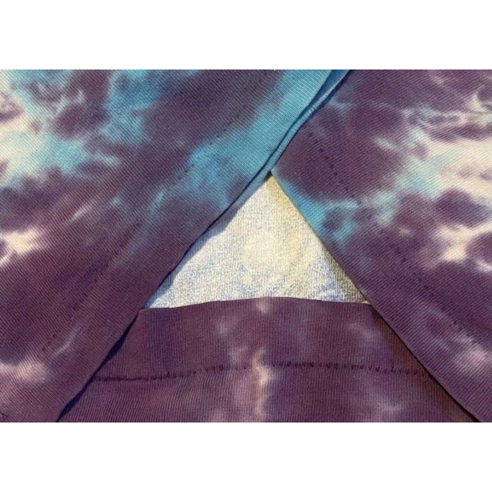 Vintage VINTAGE Woodstock 94 Faded Distress Tie Dye Shirt M Concert Hippie Grunge 90s Mens T-Shirt Blue Size US M / EU 48-50 / 2 - 5 Thumbnail
