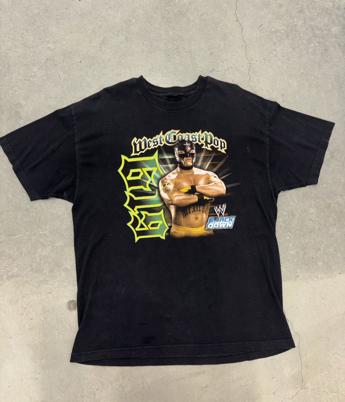 WWE Vintage Rey Mysterio WWE 619 T-shirt Size US XL / EU 56 / 4 - 1 Thumbnail