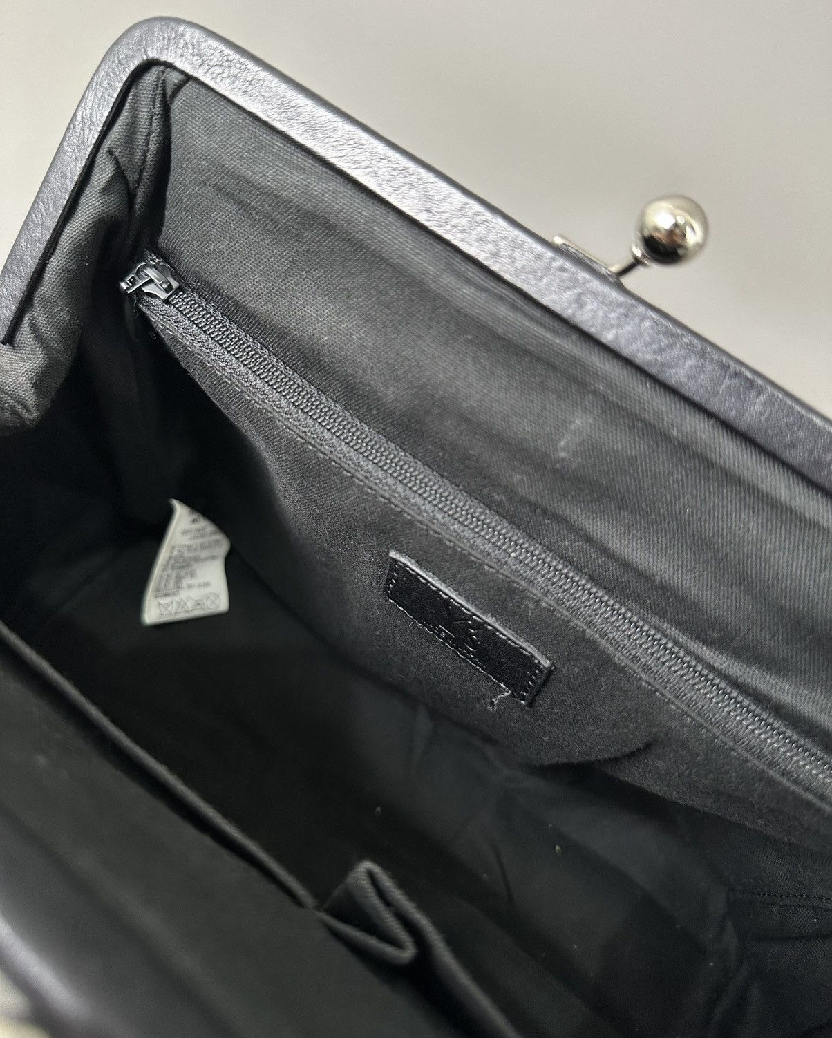 Yohji Yamamoto Y’s - Yohji Yamamoto Double Claps - Top Handle Leather Bag Size ONE SIZE - 12 Thumbnail