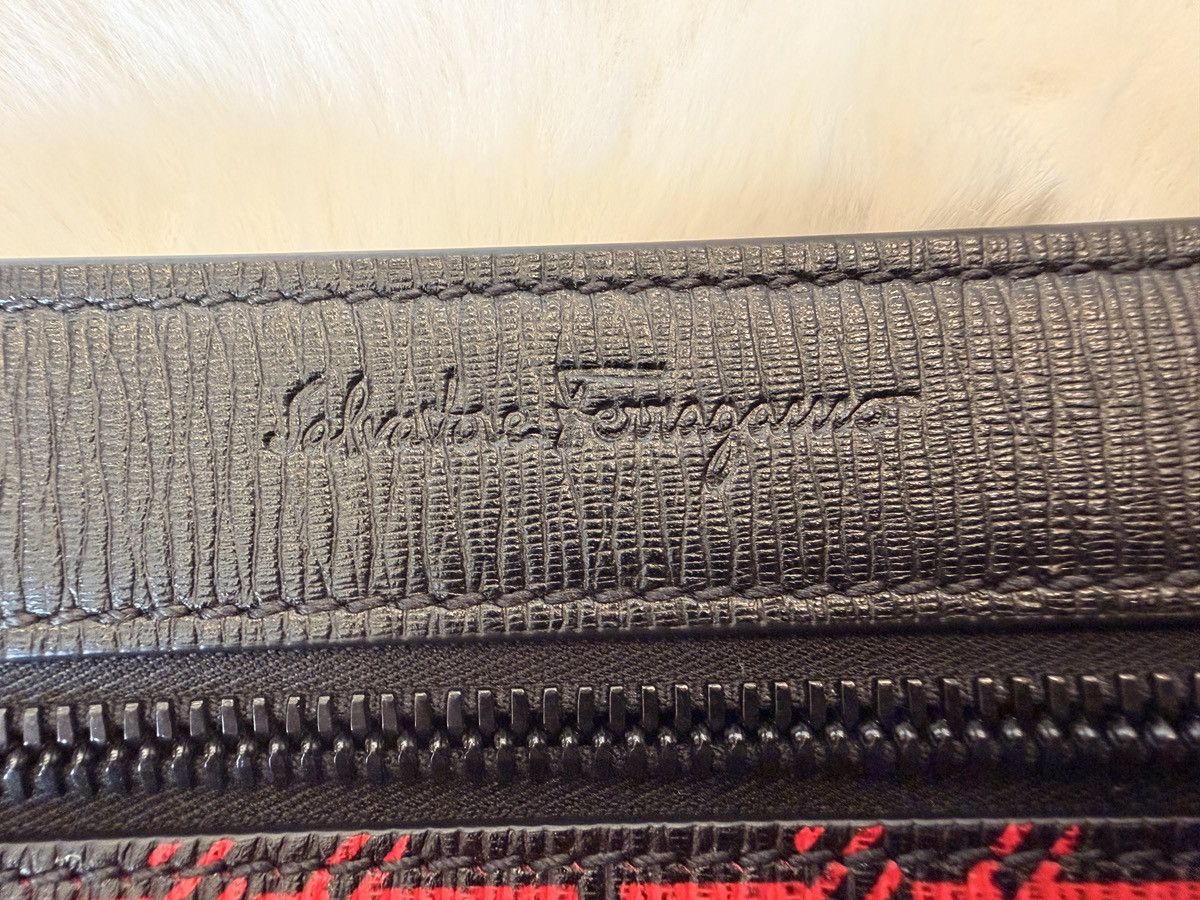 Salvatore Ferragamo Salvatore Ferragamo Red Black Gancini Monogram Clutch Size ONE SIZE - 9 Thumbnail