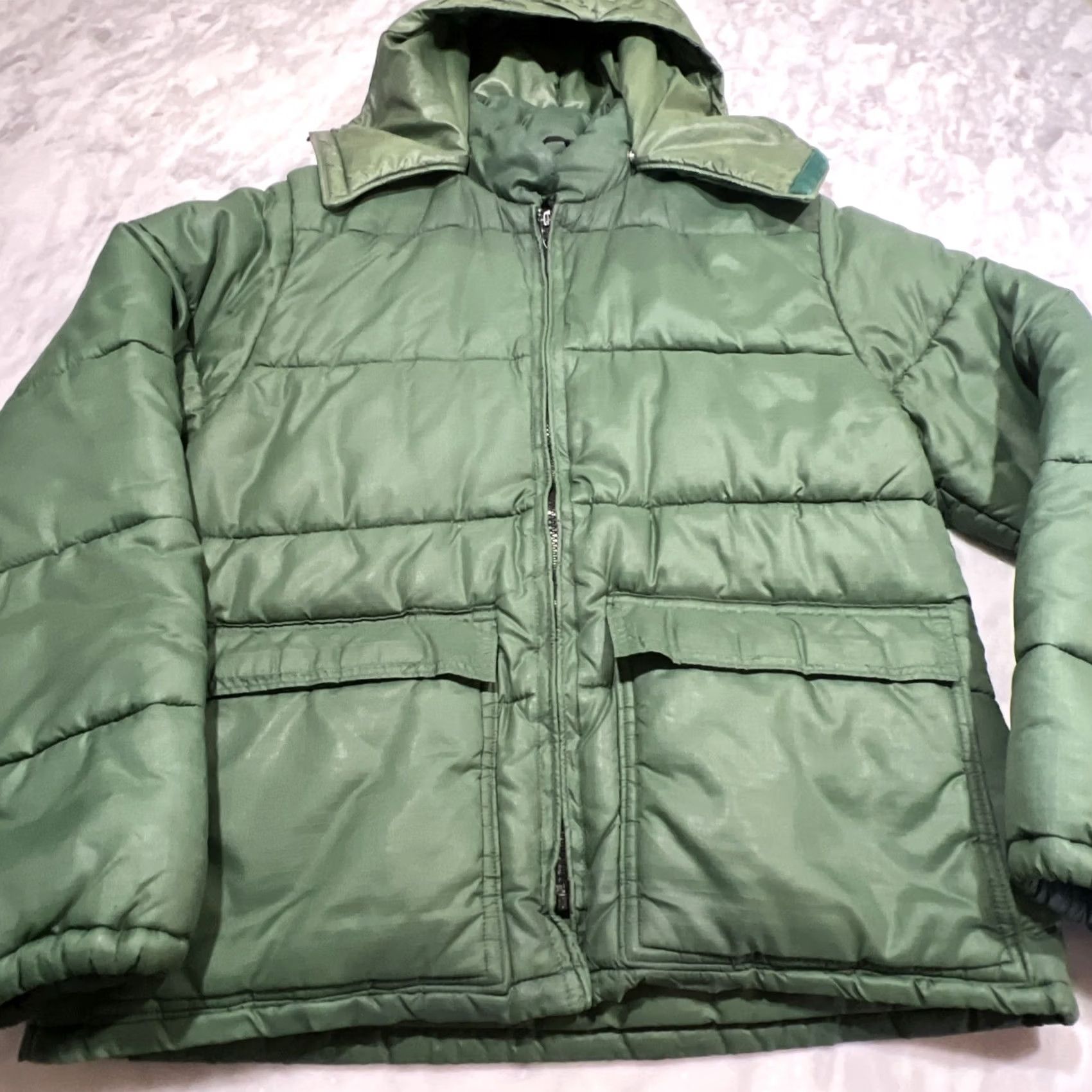 Vintage VINTAGE Frostline Kit Puffer Down Jacket Men S Green Hooded Nylon Zip Short 90s Outdoor Winter Size US S / EU 44-46 / 1 - 3 Thumbnail