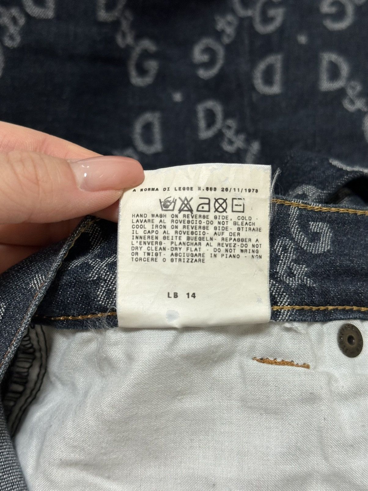 Dolce & Gabbana D&G Fall Winter 2002 Logo Skinny Stretch Denim Jeans Size 28" / US 6 / IT 42 - 9 Thumbnail