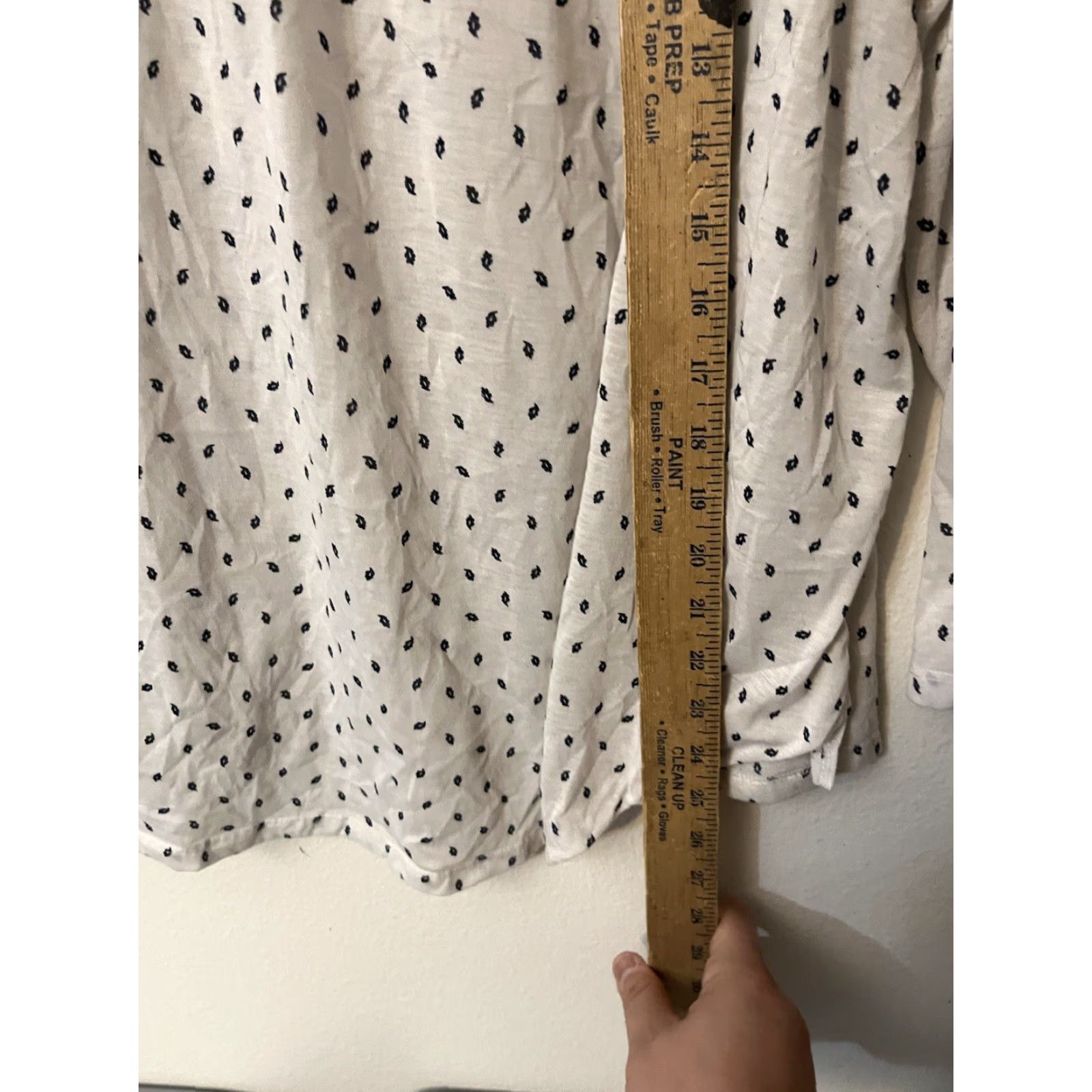 H&M VINTAGE H&M Blouse Shirt Ivory Womens XL V-Neck Long Sleeve Sheer Size XL / US 12-14 / IT 48-50 - 4 Thumbnail
