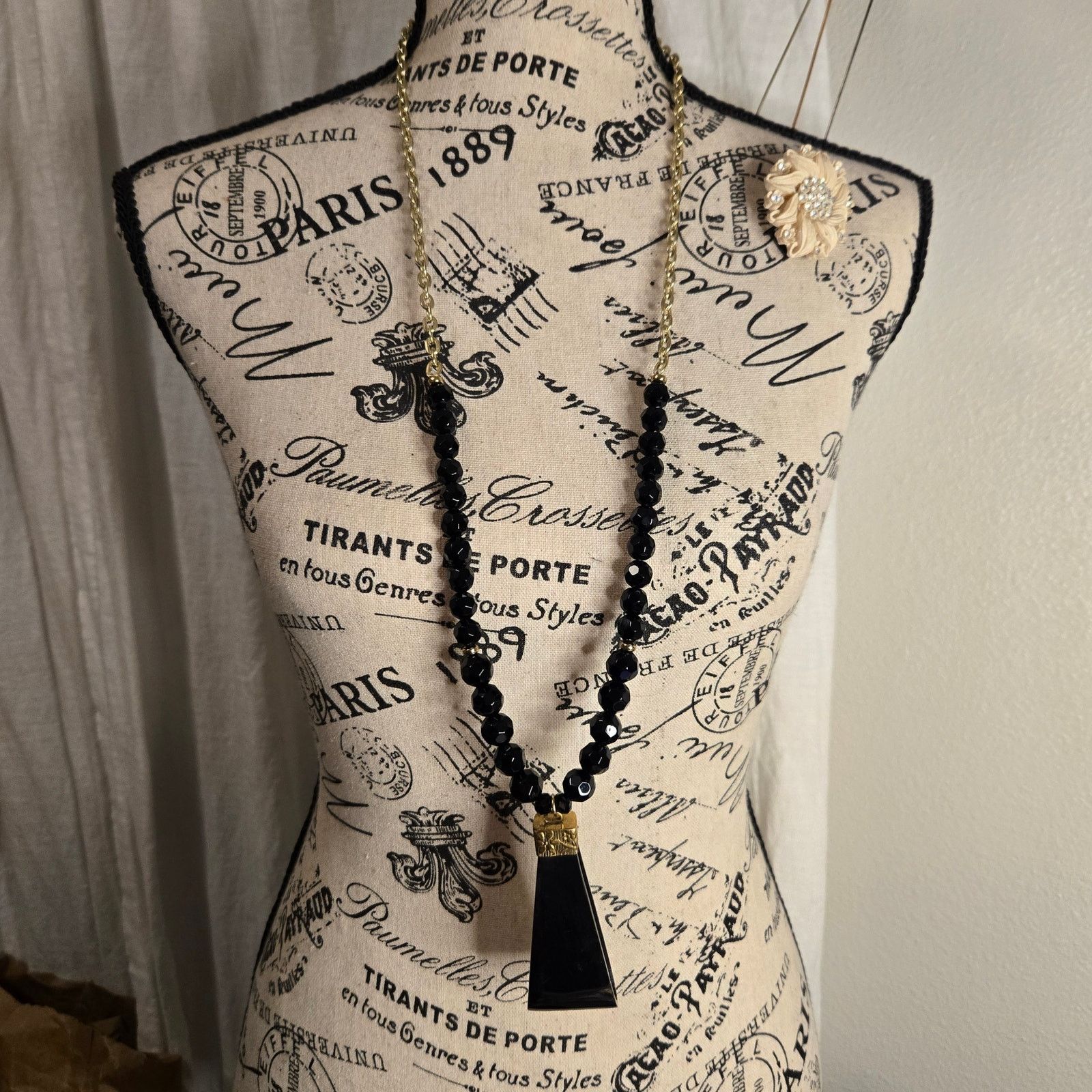 Vintage Vintage Black Beaded Statement Necklace Geometric Pendant Size ONE SIZE - 12 Thumbnail